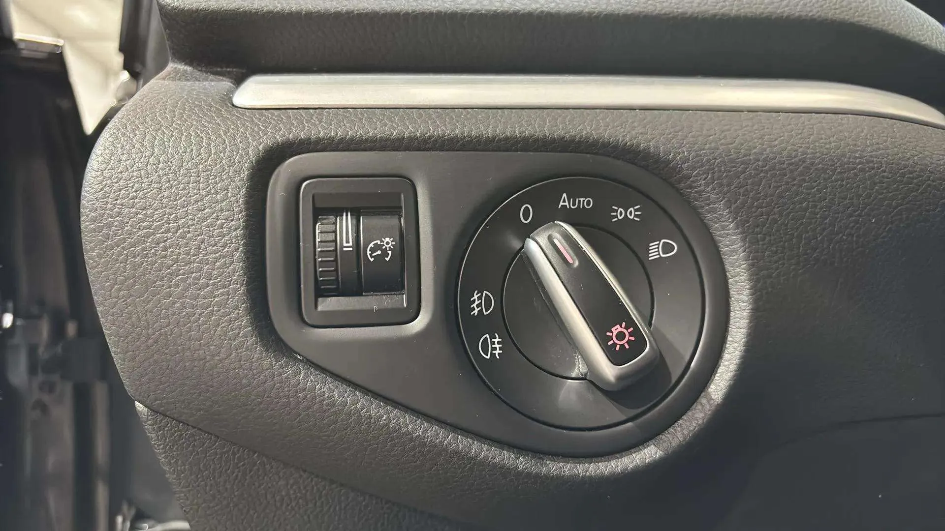 Volkswagen Sharan Advance 2.0 TDI DSG - foto 19