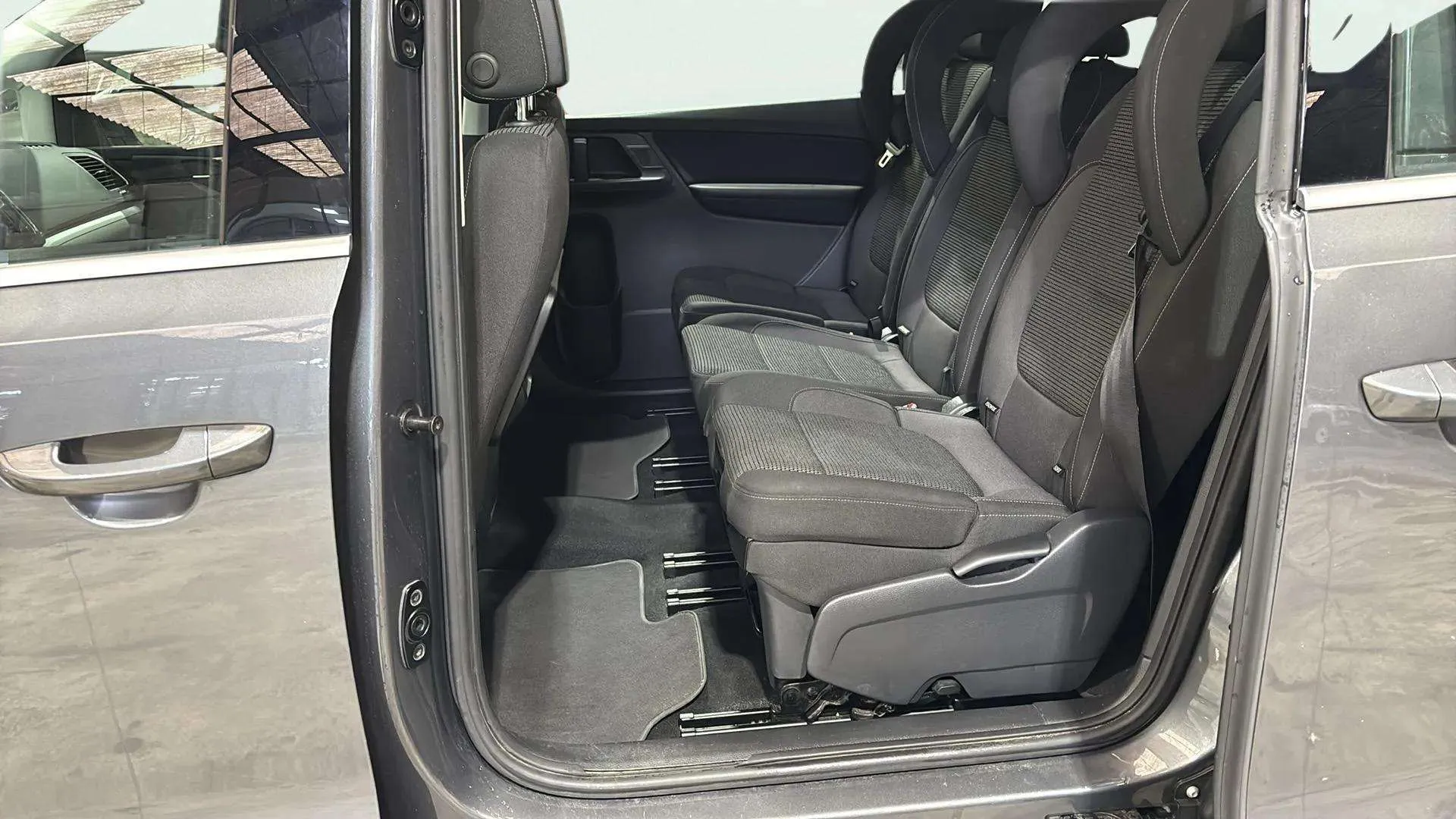 Volkswagen Sharan Advance 2.0 TDI DSG - foto 23