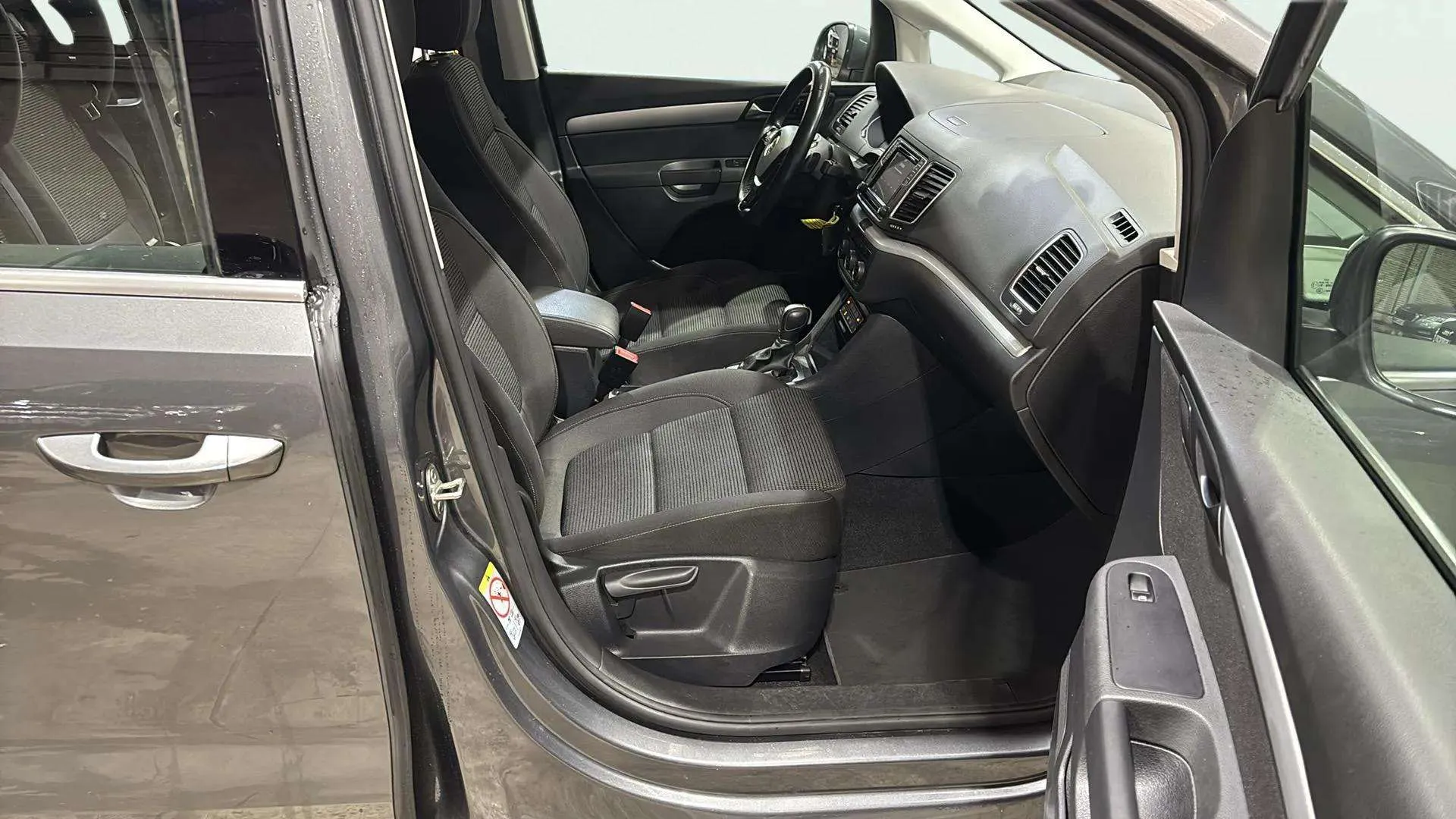 Volkswagen Sharan Advance 2.0 TDI DSG - foto 24