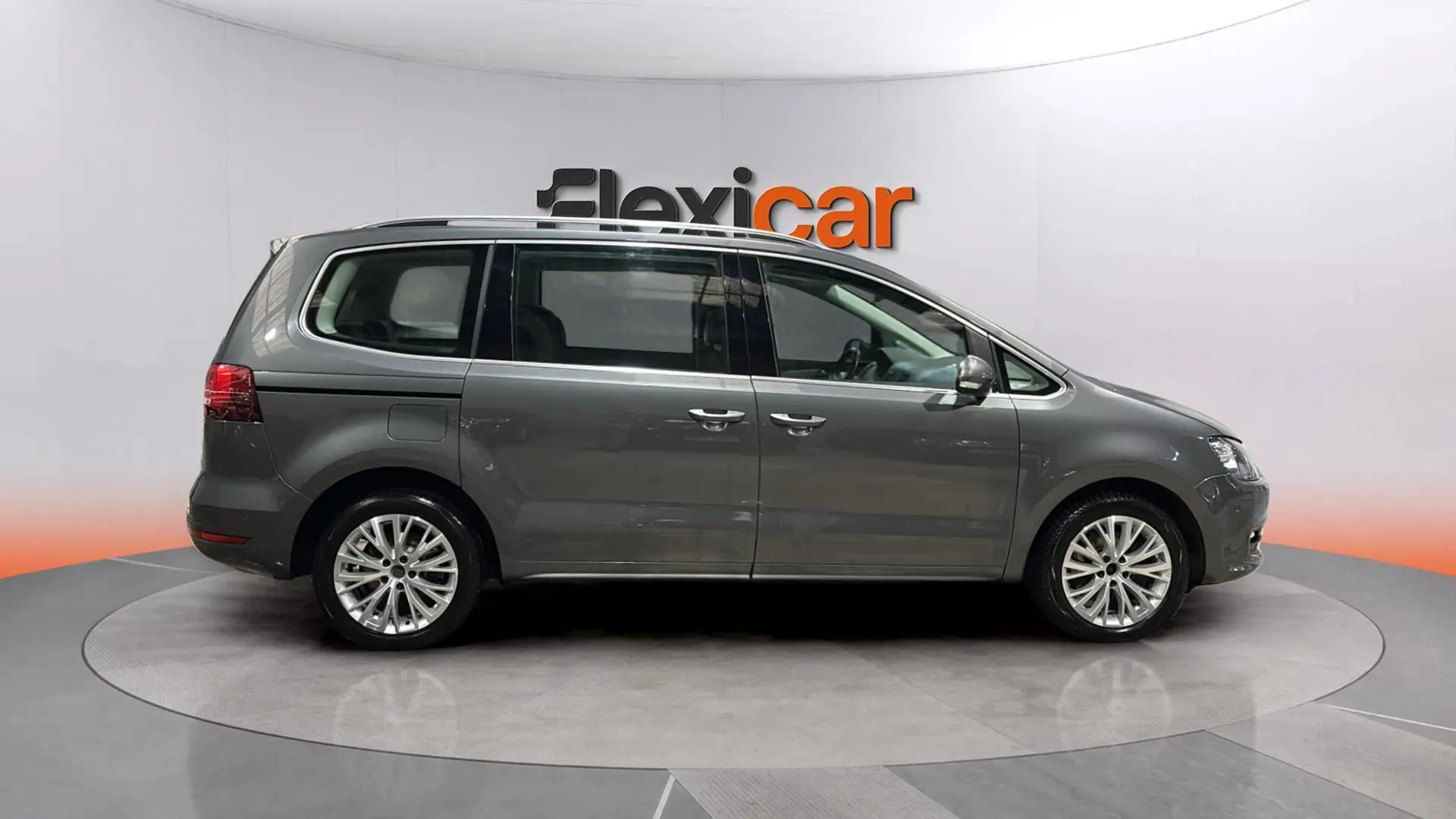 Volkswagen Sharan Advance 2.0 TDI DSG - foto 8