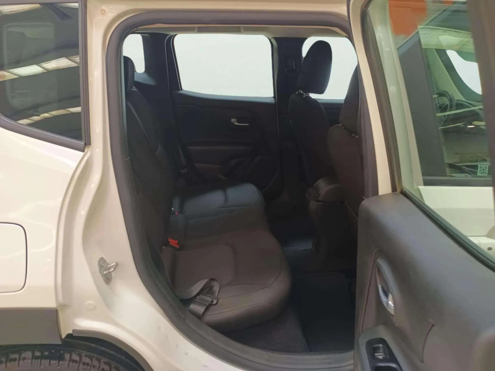 Jeep Renegade Longitude 1.0G 4x2 - foto 9