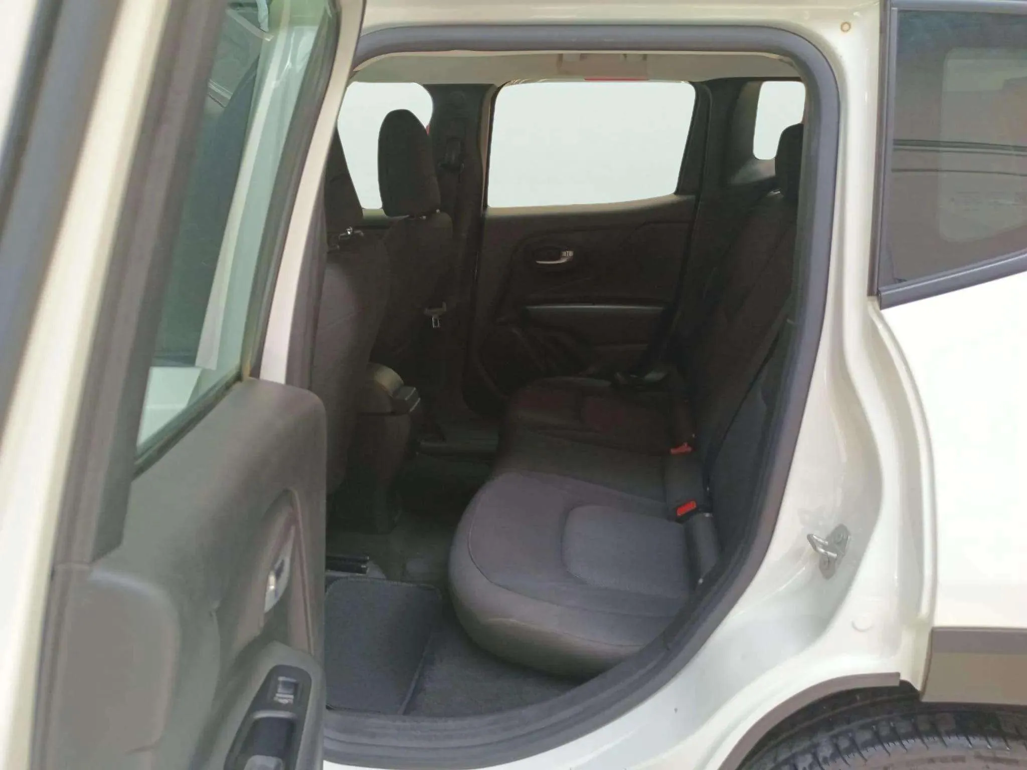 Jeep Renegade Longitude 1.0G 4x2 - foto 8