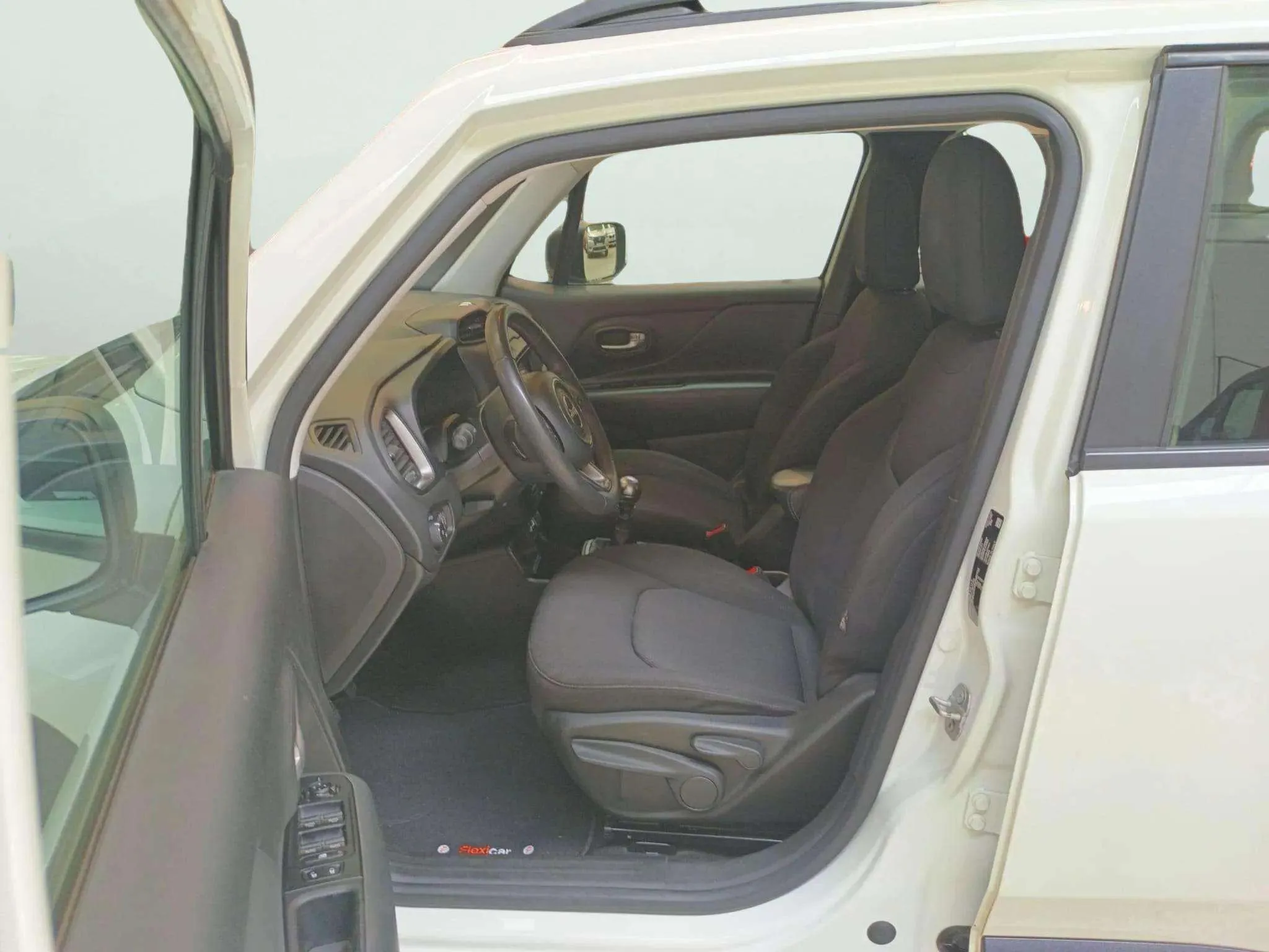 Jeep Renegade Longitude 1.0G 4x2 - foto 11