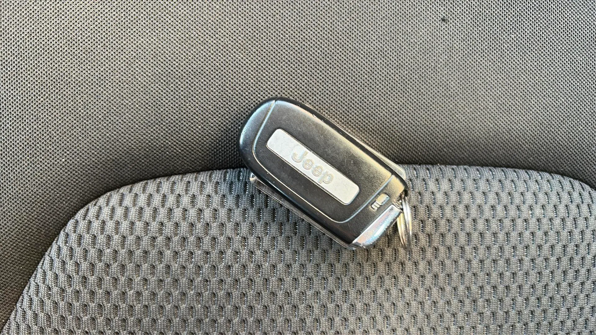 Jeep Renegade eHybrid 1.5 Limited ATX - foto 17