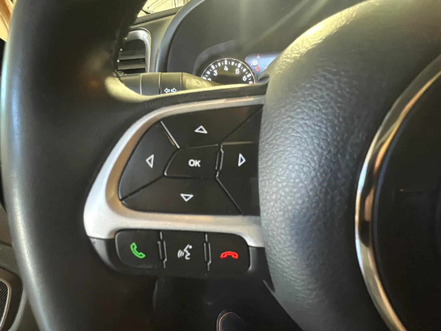 Jeep Renegade Longitude eHybrid 1.5 ATX - foto 20