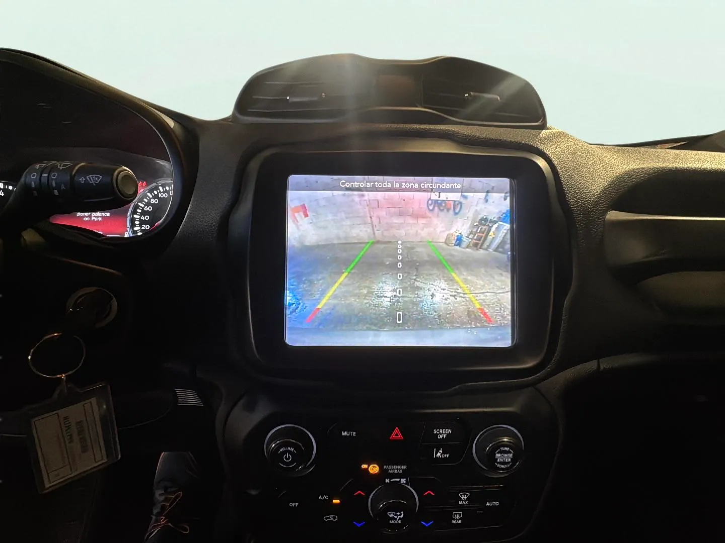 Jeep Renegade Longitude eHybrid 1.5 ATX - foto 22