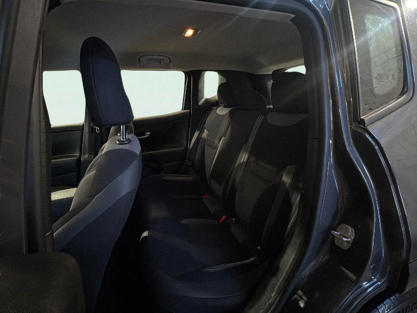 Jeep Renegade Longitude eHybrid 1.5 ATX - foto 13