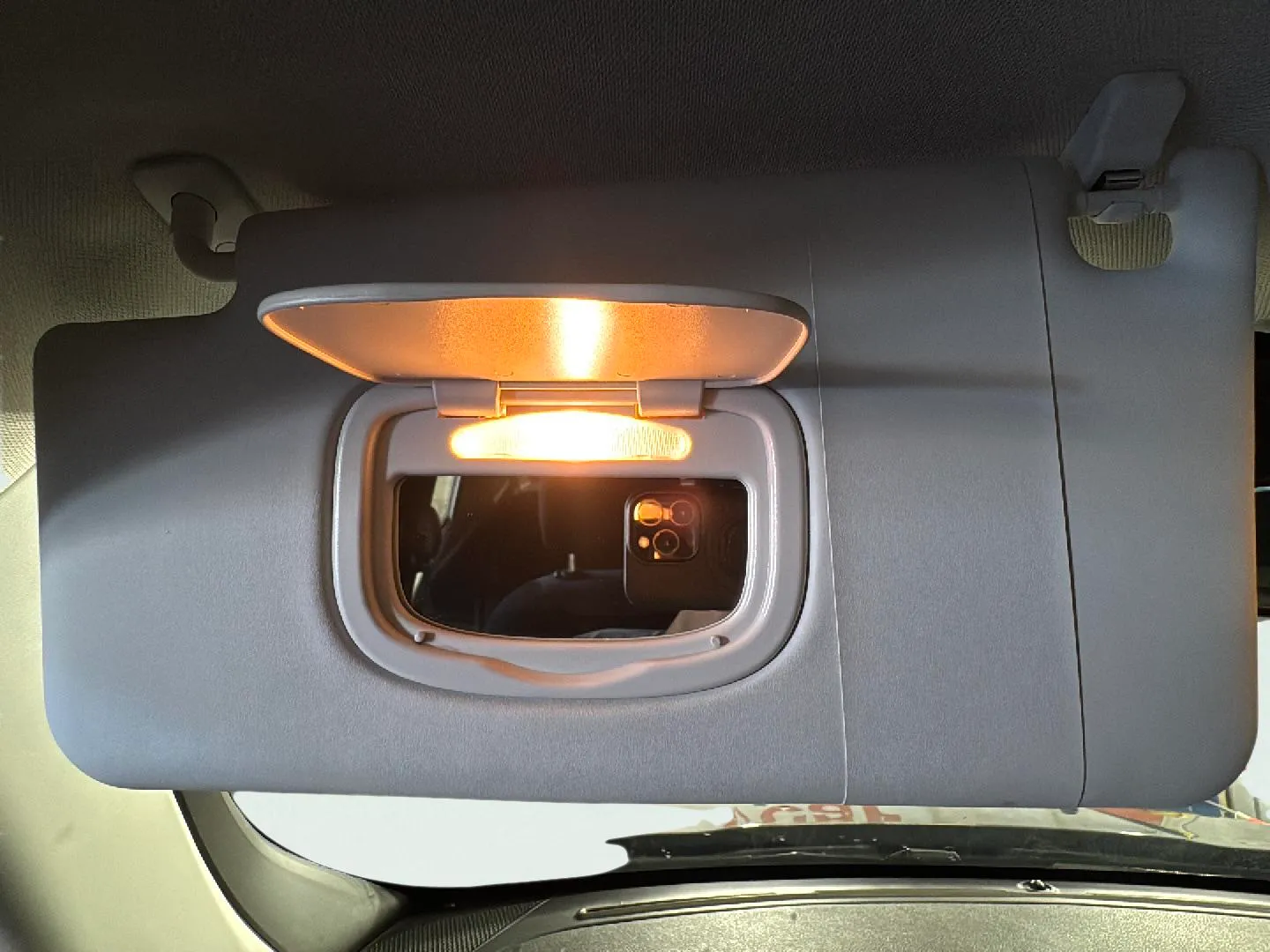 Jeep Renegade Longitude eHybrid 1.5 ATX - foto 24