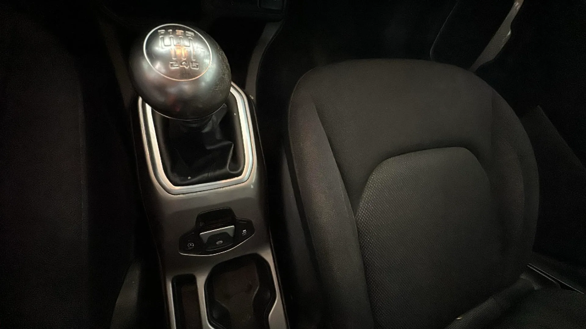 Jeep Renegade Longitude 1.0G 4x2 - foto 20
