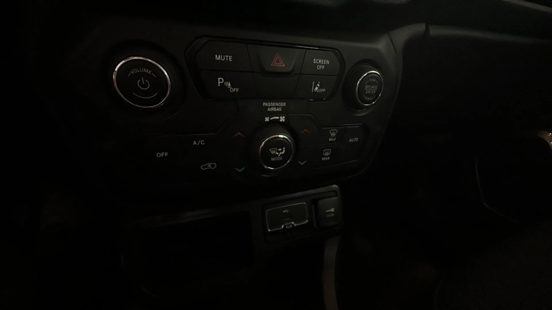 Jeep Renegade Longitude 1.0G 4x2 - foto 19