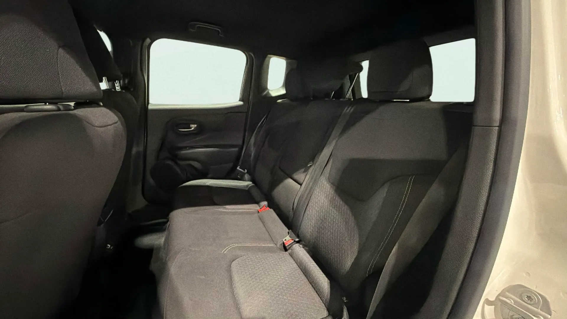 Jeep Renegade 1.3 - foto 17