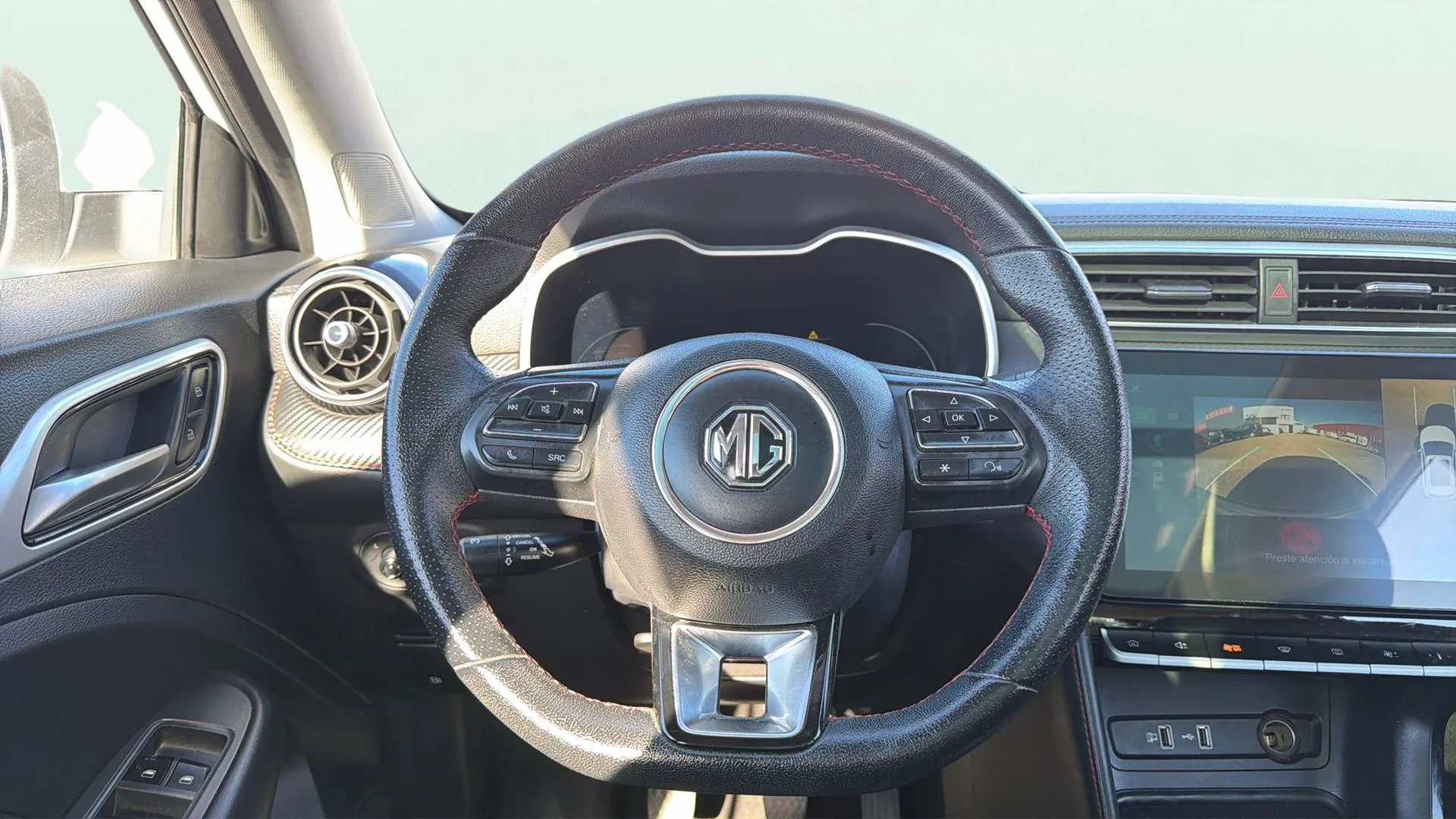 MG ZS 1.0T Luxury - foto 10