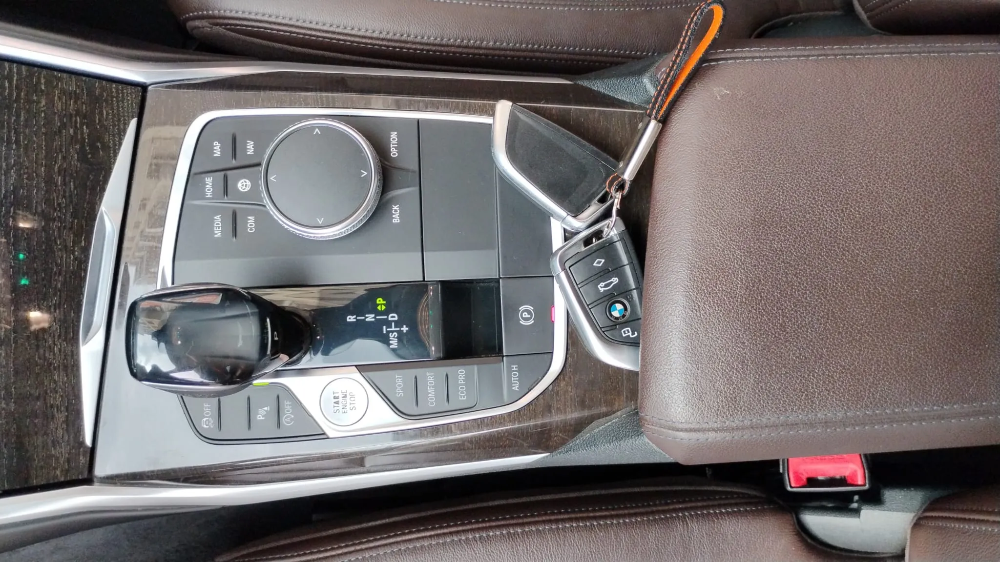 BMW Serie 3 318d - foto 14