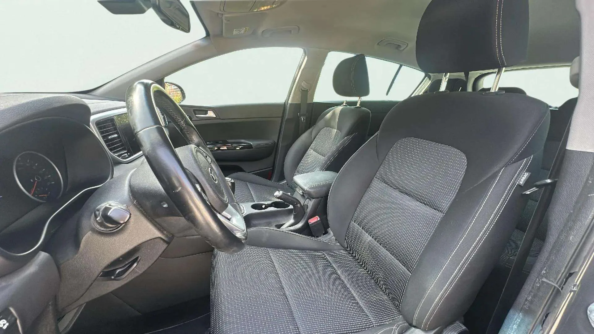 Kia Sportage 1.6 MHEV Drive Plus 4x2 - foto 9