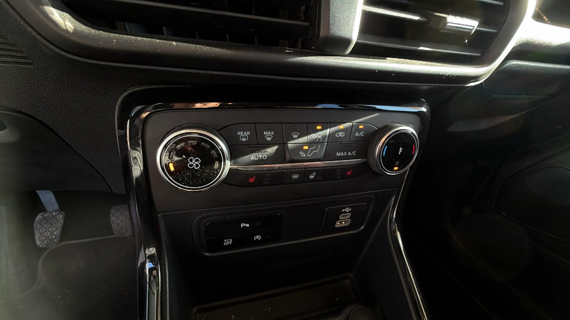 Ford EcoSport 1.0T EcoBoost Active - foto 16
