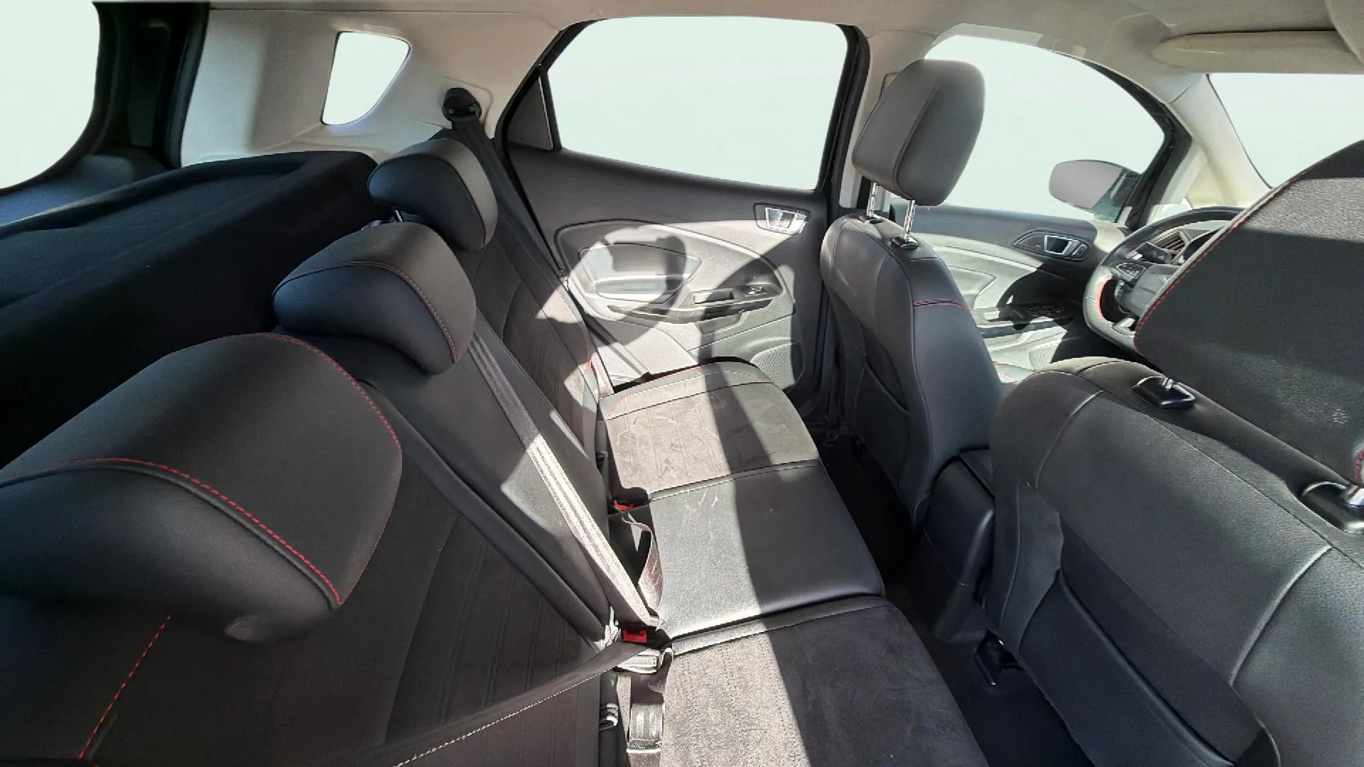 Ford EcoSport 1.0T EcoBoost Active - foto 10