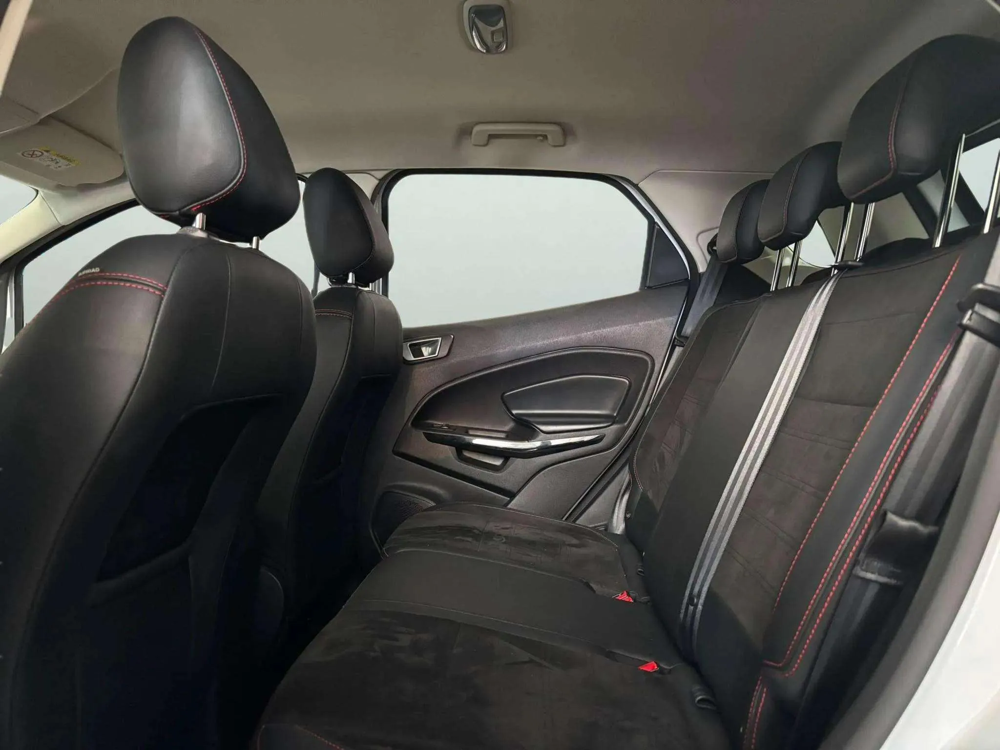 Ford EcoSport 1.0T EcoBoost ST Line - foto 14