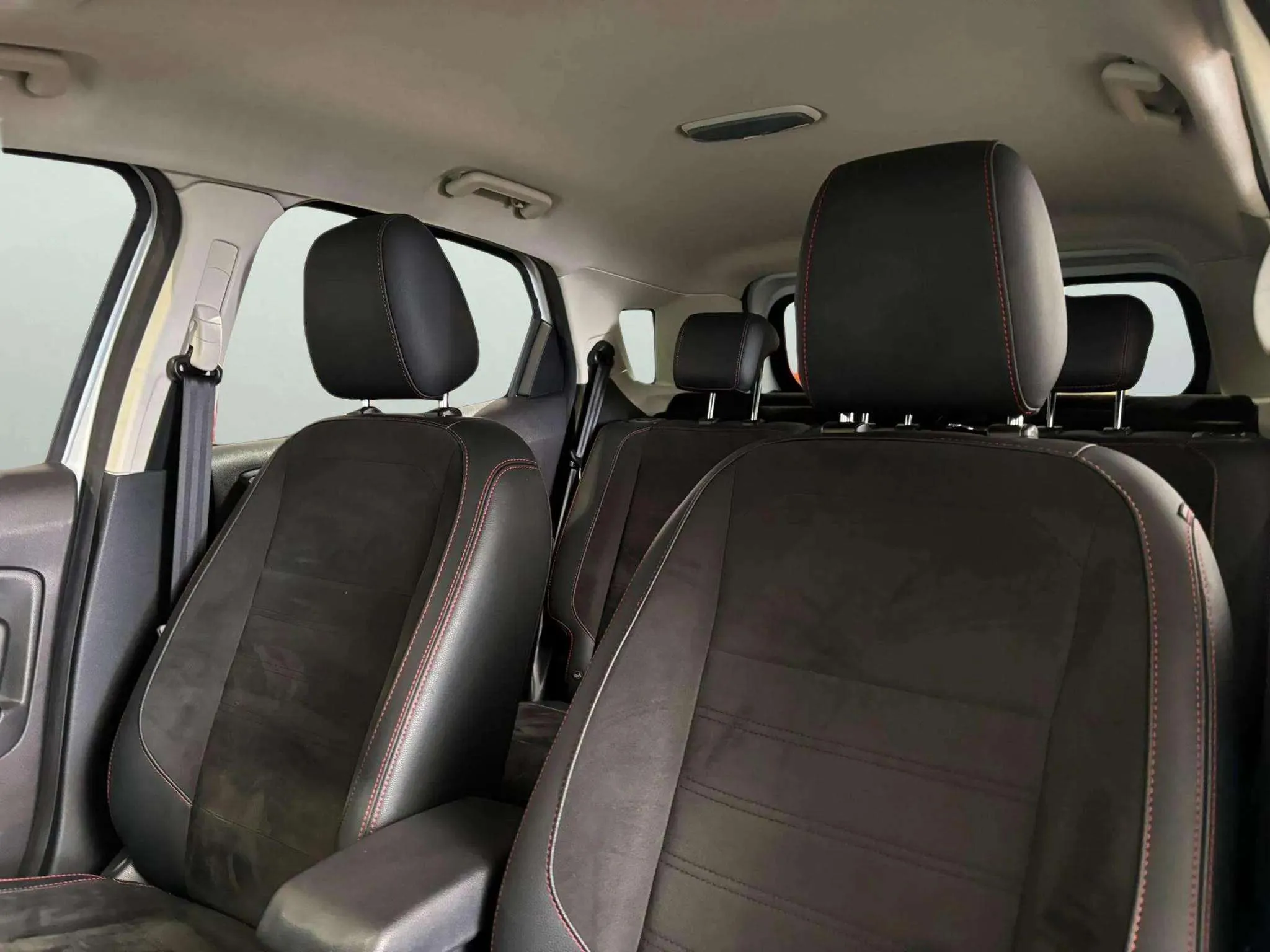 Ford EcoSport 1.0T EcoBoost ST Line - foto 8