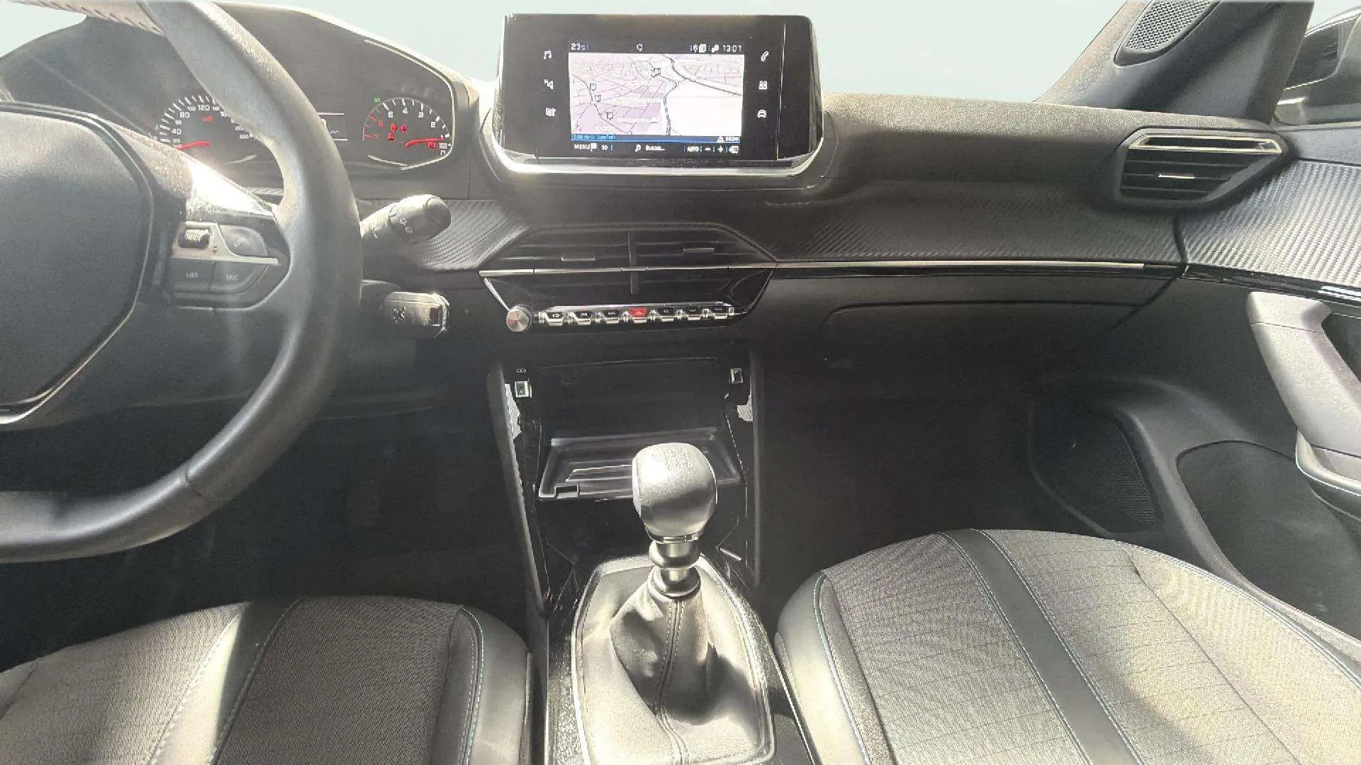 Peugeot 2008 Allure PureTech 100 - foto 17