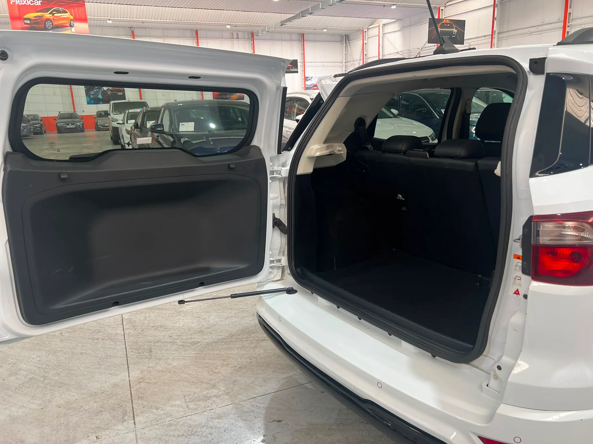 Ford EcoSport 1.0T EcoBoost ST Line - foto 22