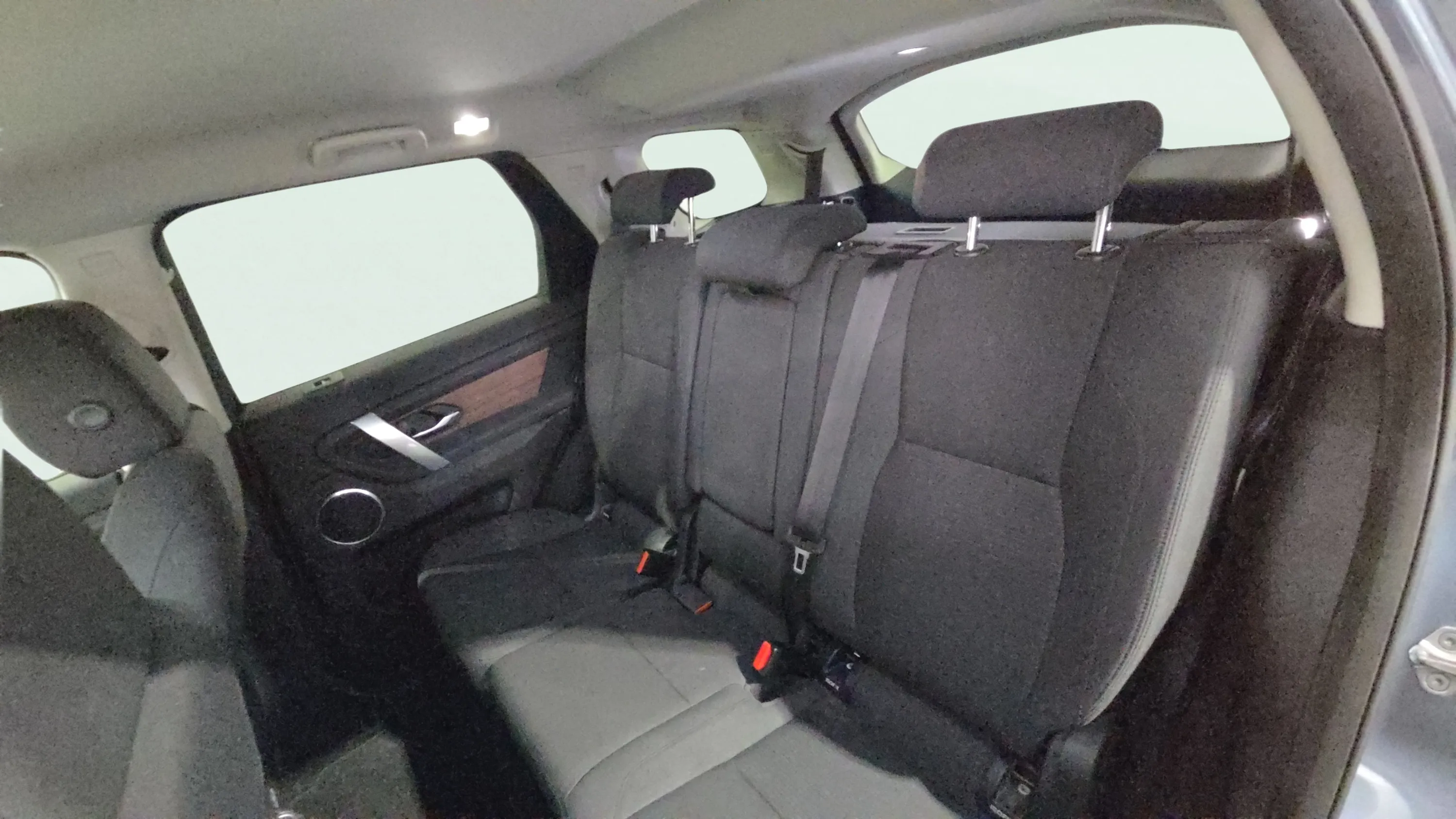 Land Rover Discovery Sport 2.0D eD4 FWD R-Dynamic S - foto 14