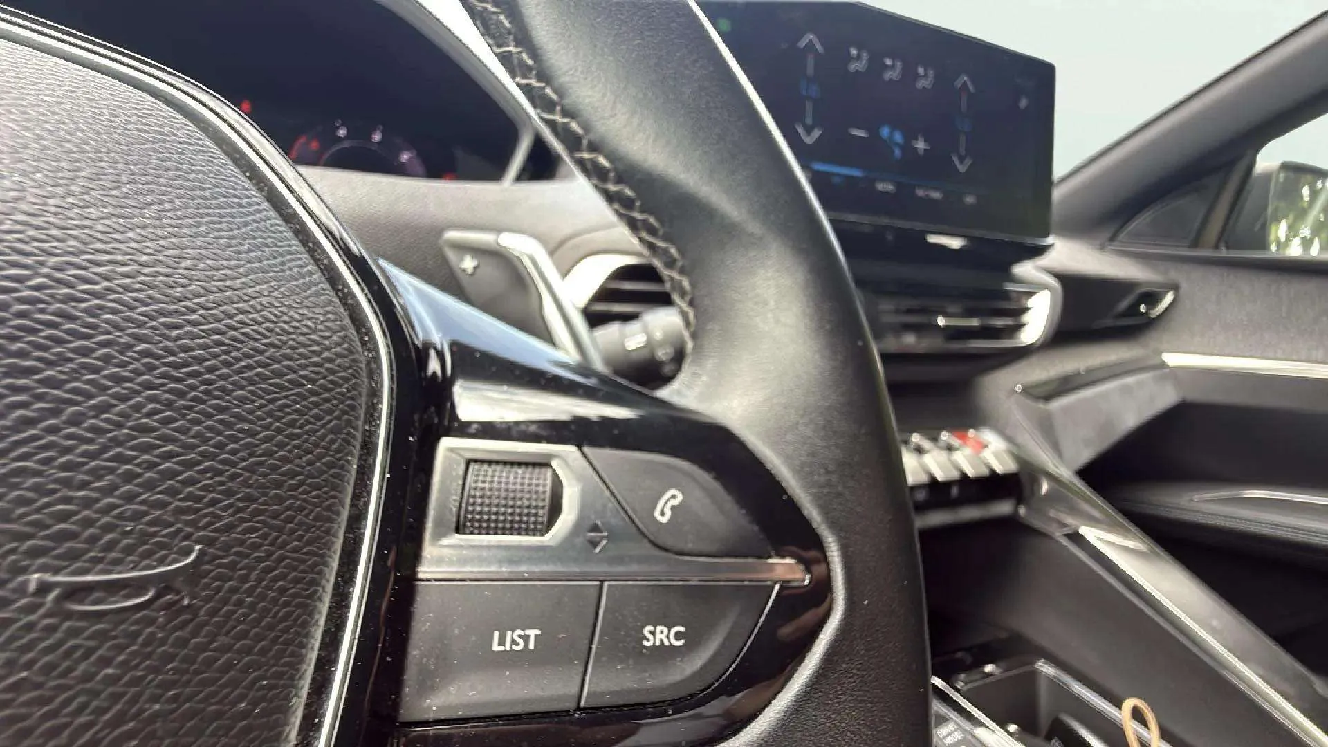 Peugeot 3008 1.5 BlueHDi Allure Pack EAT8 - foto 19