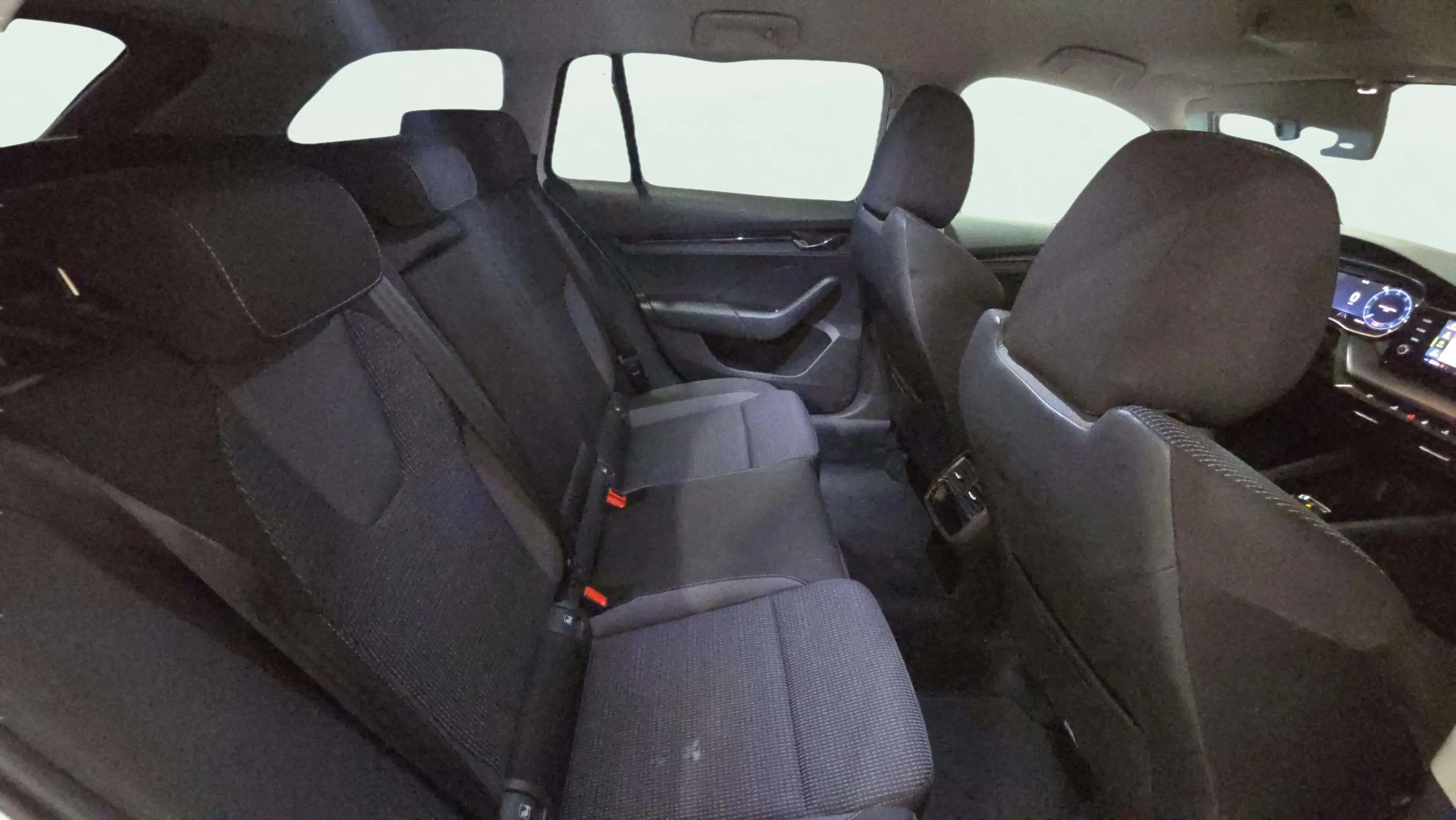 Škoda Octavia 1.0 TSI DSG mHEV Ambition - foto 16