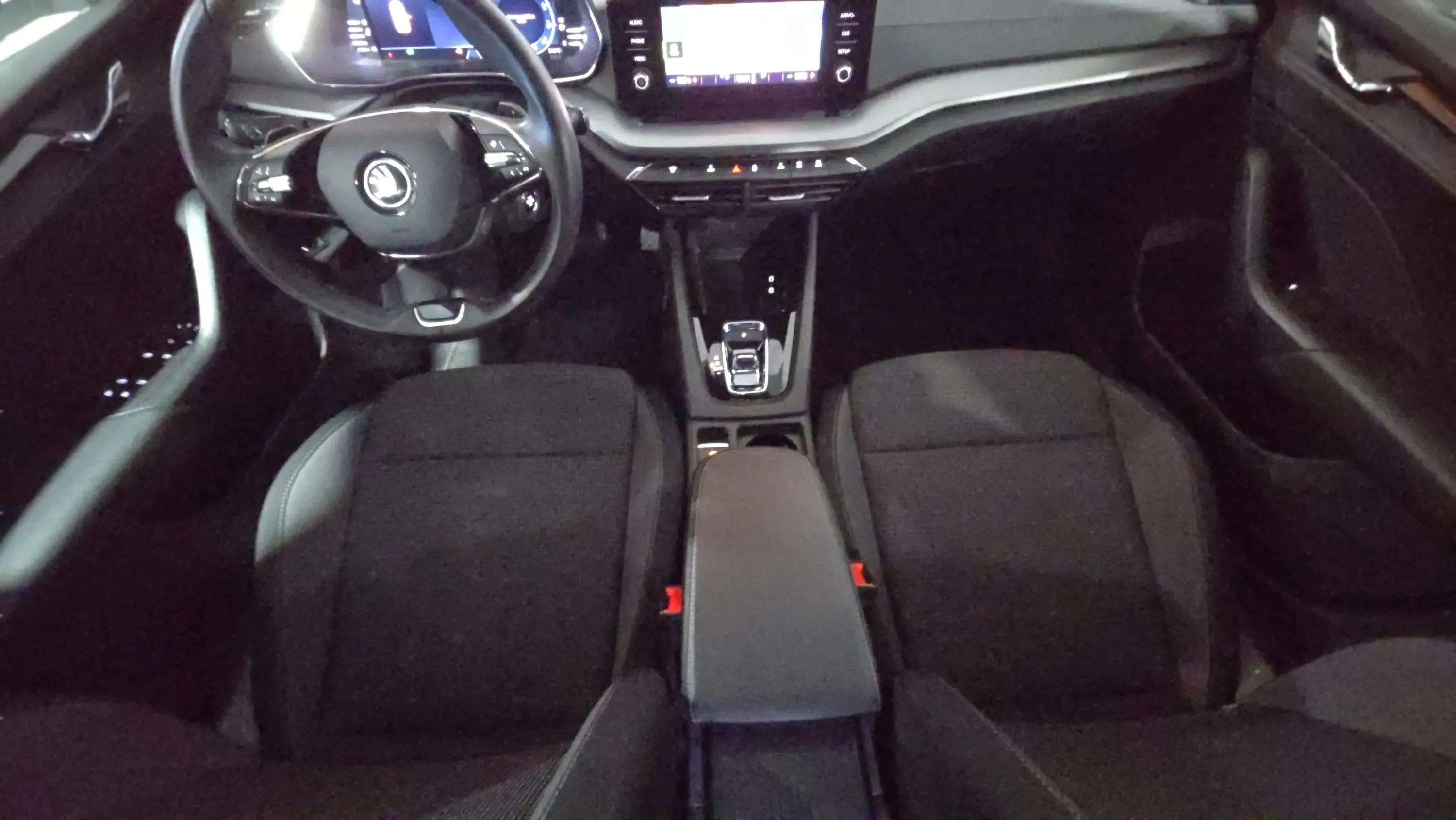 Škoda Octavia 1.0 TSI DSG mHEV Ambition - foto 26