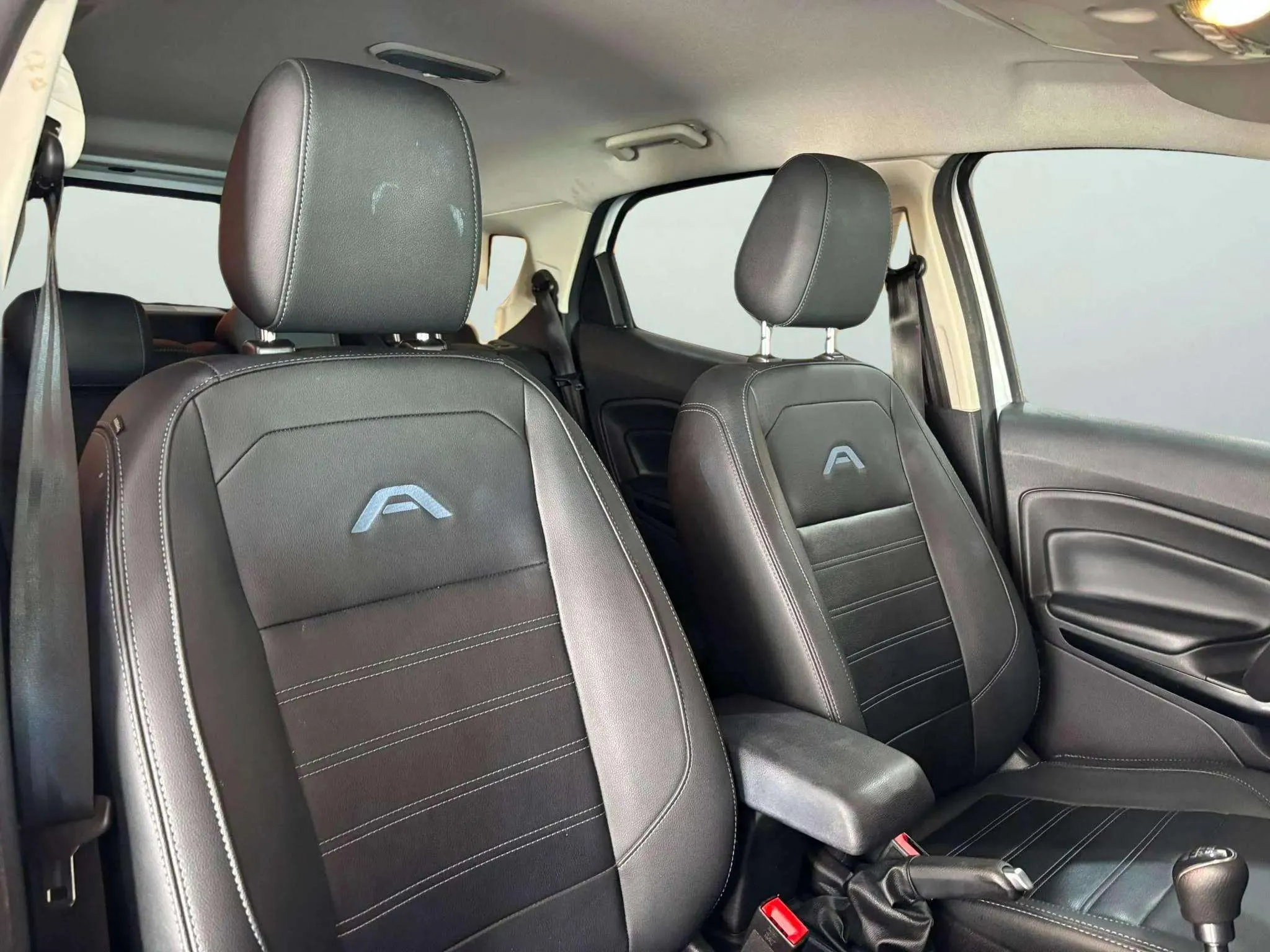Ford EcoSport 1.0T EcoBoost Active - foto 9