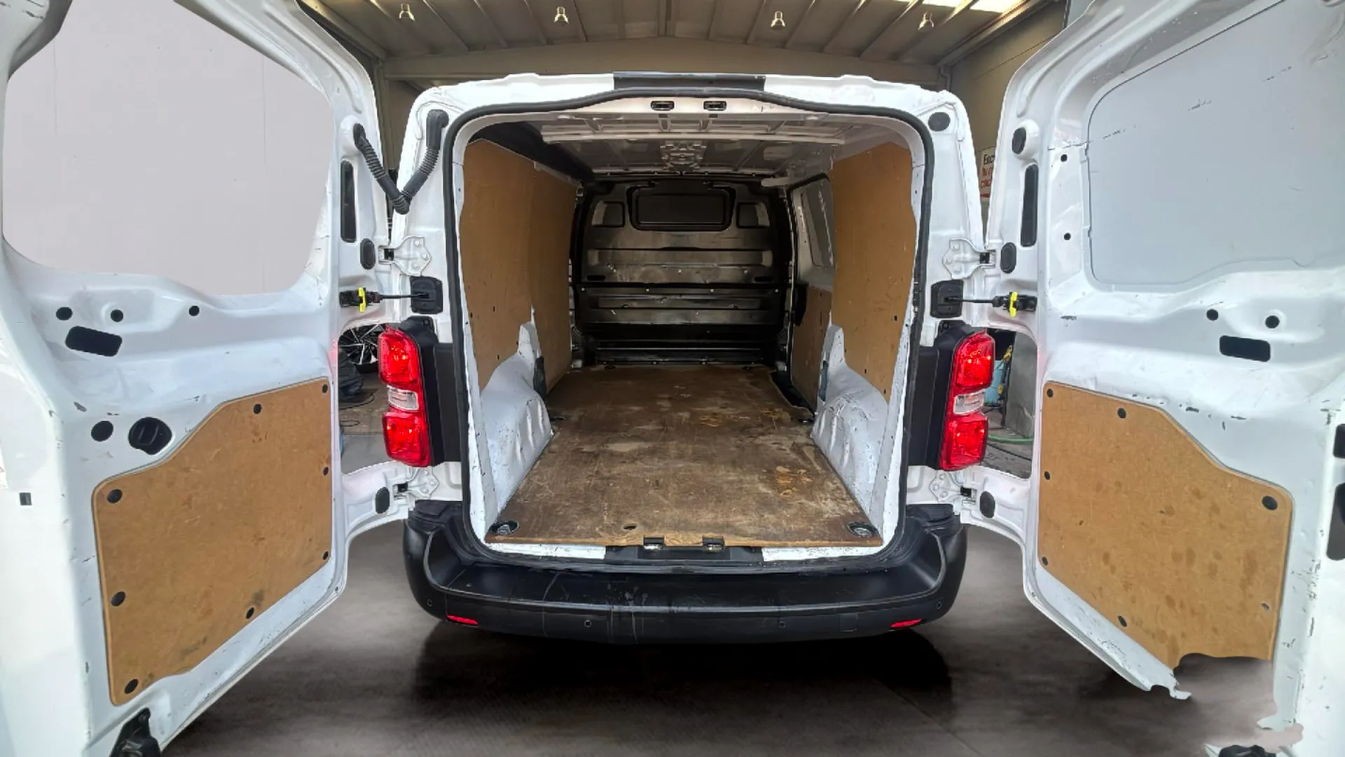 Peugeot Expert Furgon BlueHDi 100 Standard - foto 17