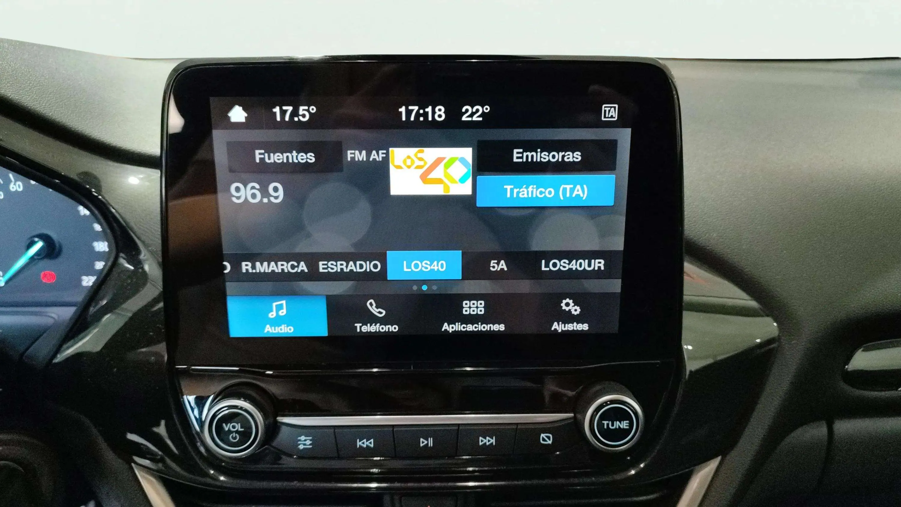 Ford Puma 1.0 EcoBoost Titanium Design MHEV - foto 10