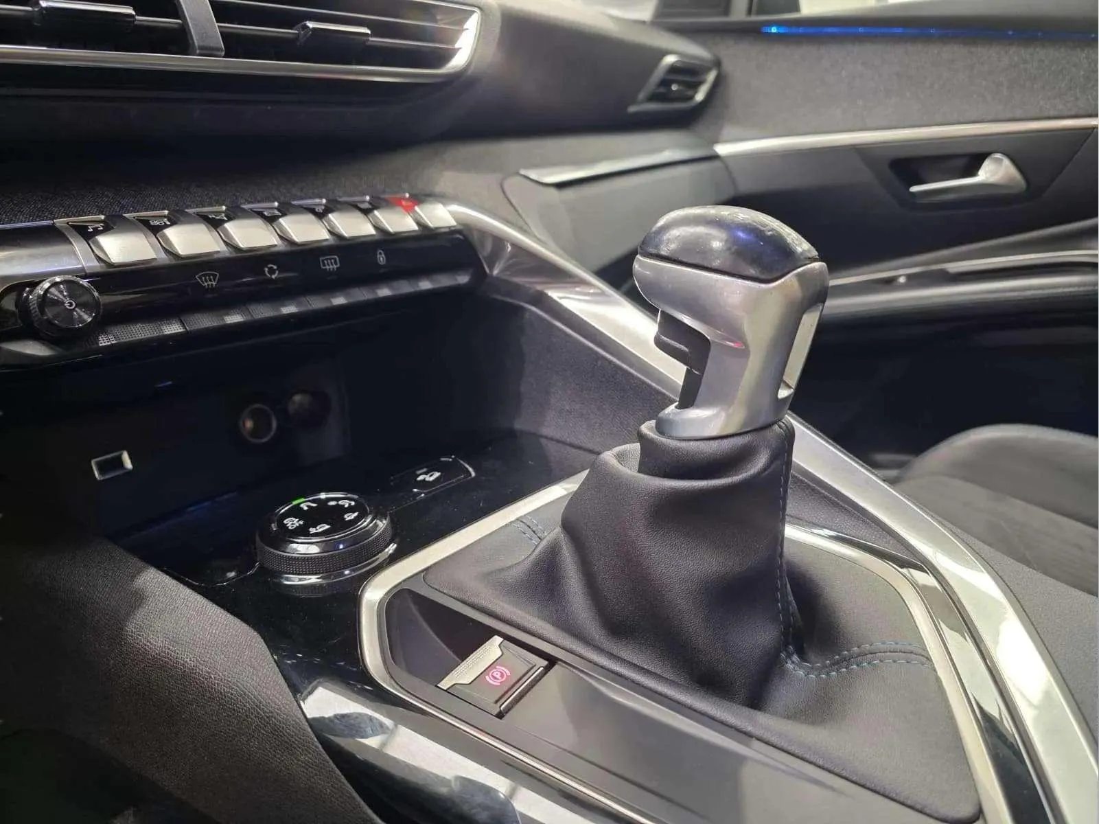 Peugeot 3008 1.5L BlueHDi Crossway - foto 19