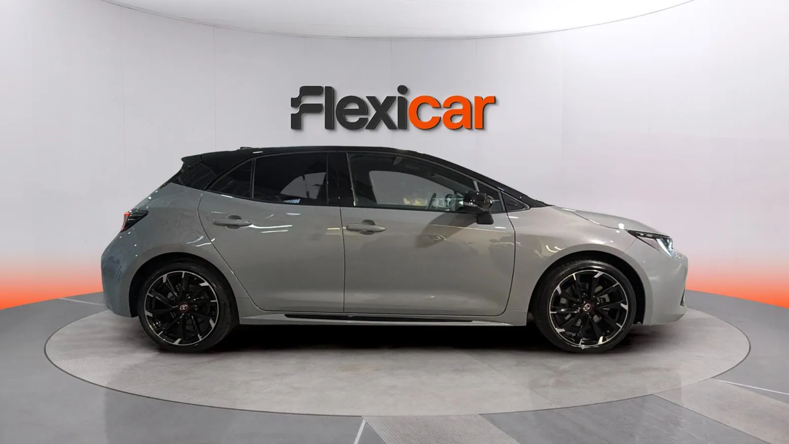 Toyota Corolla 2.0 180H GR-Sport E-CVT - foto 2