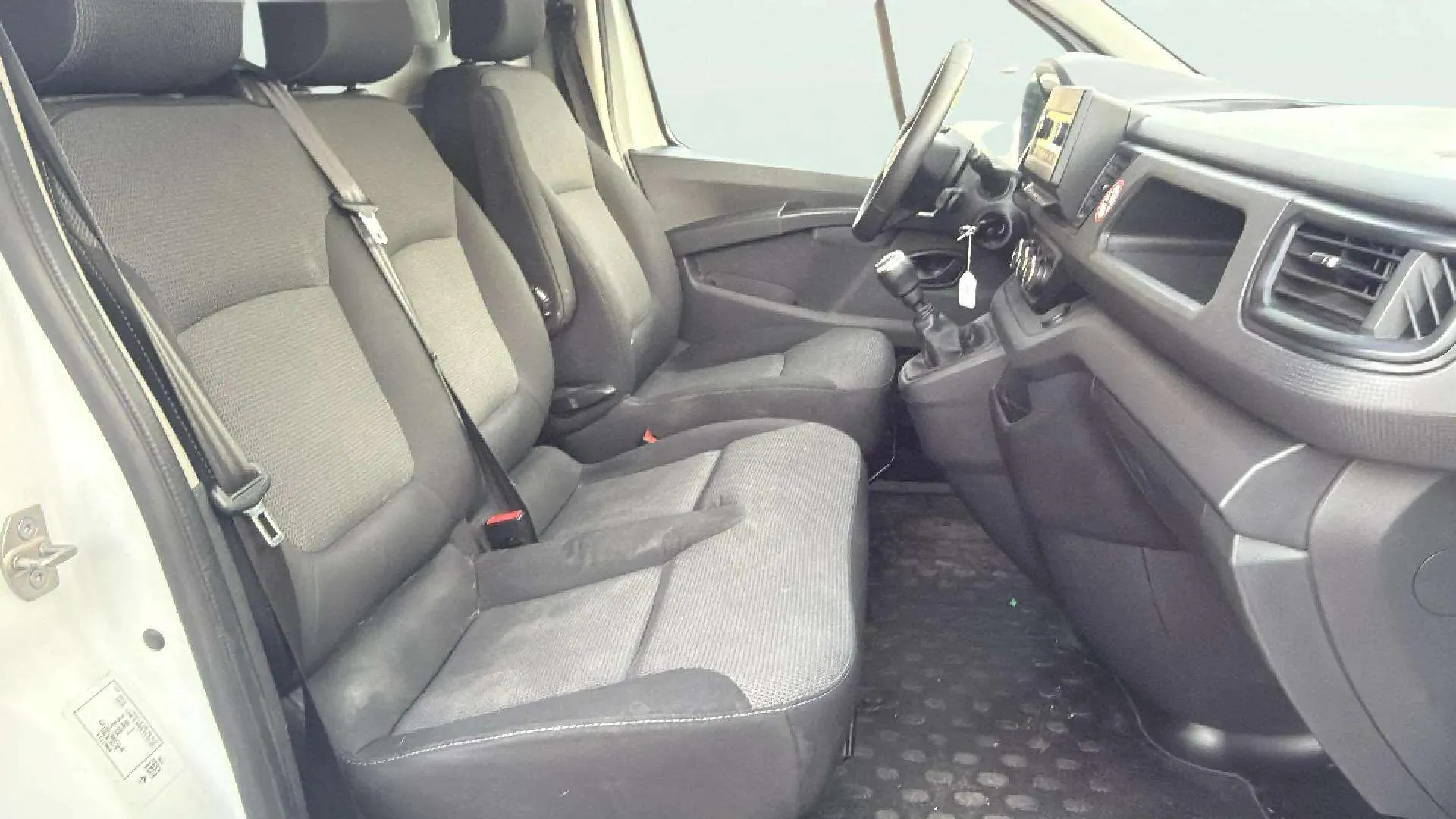 Renault Trafic Furgón L1H1 Blue dCi CUA - foto 15