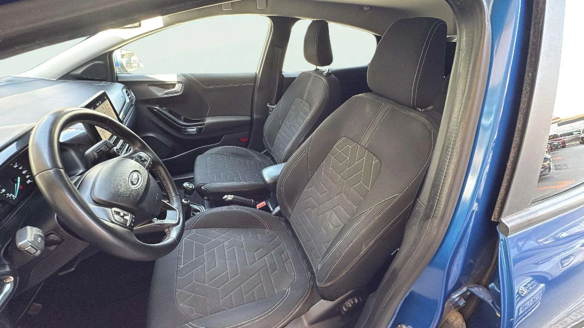 Ford Puma 1.0 EcoBoost Titanium Design MHEV - foto 11