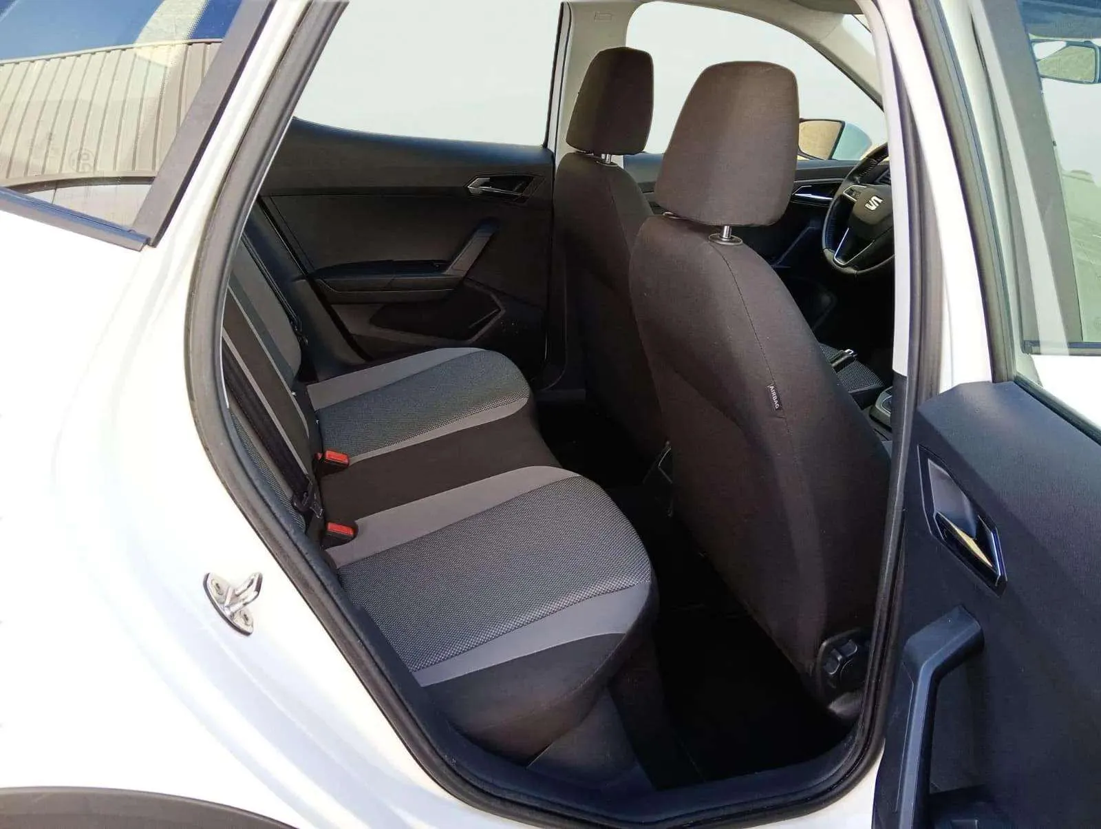SEAT Arona 1.0 TSI Xcellence Ecomotive - foto 9