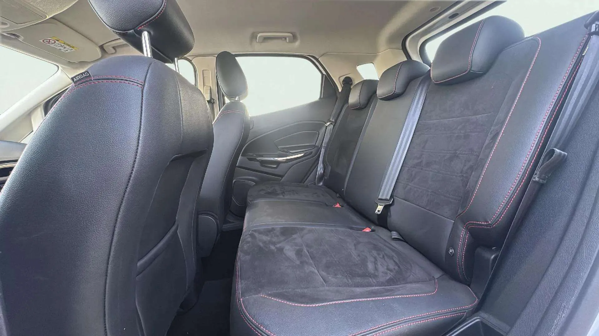 Ford EcoSport 1.0T EcoBoost Active - foto 17