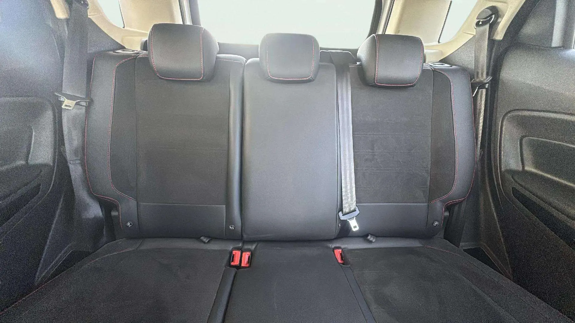 Ford EcoSport 1.0T EcoBoost Active - foto 18