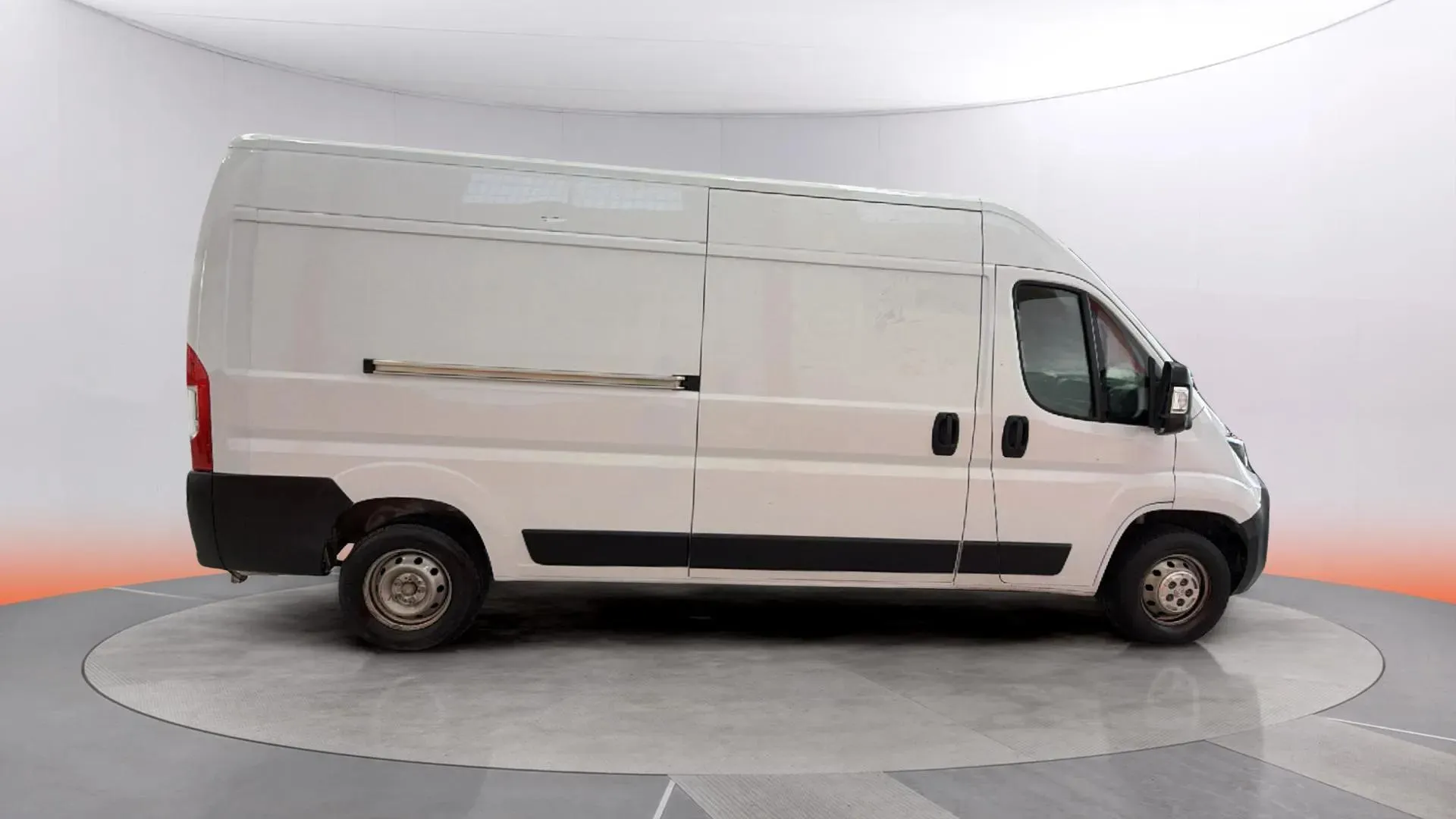 Peugeot Boxer 335 L3H2 Bhdi M - foto 8
