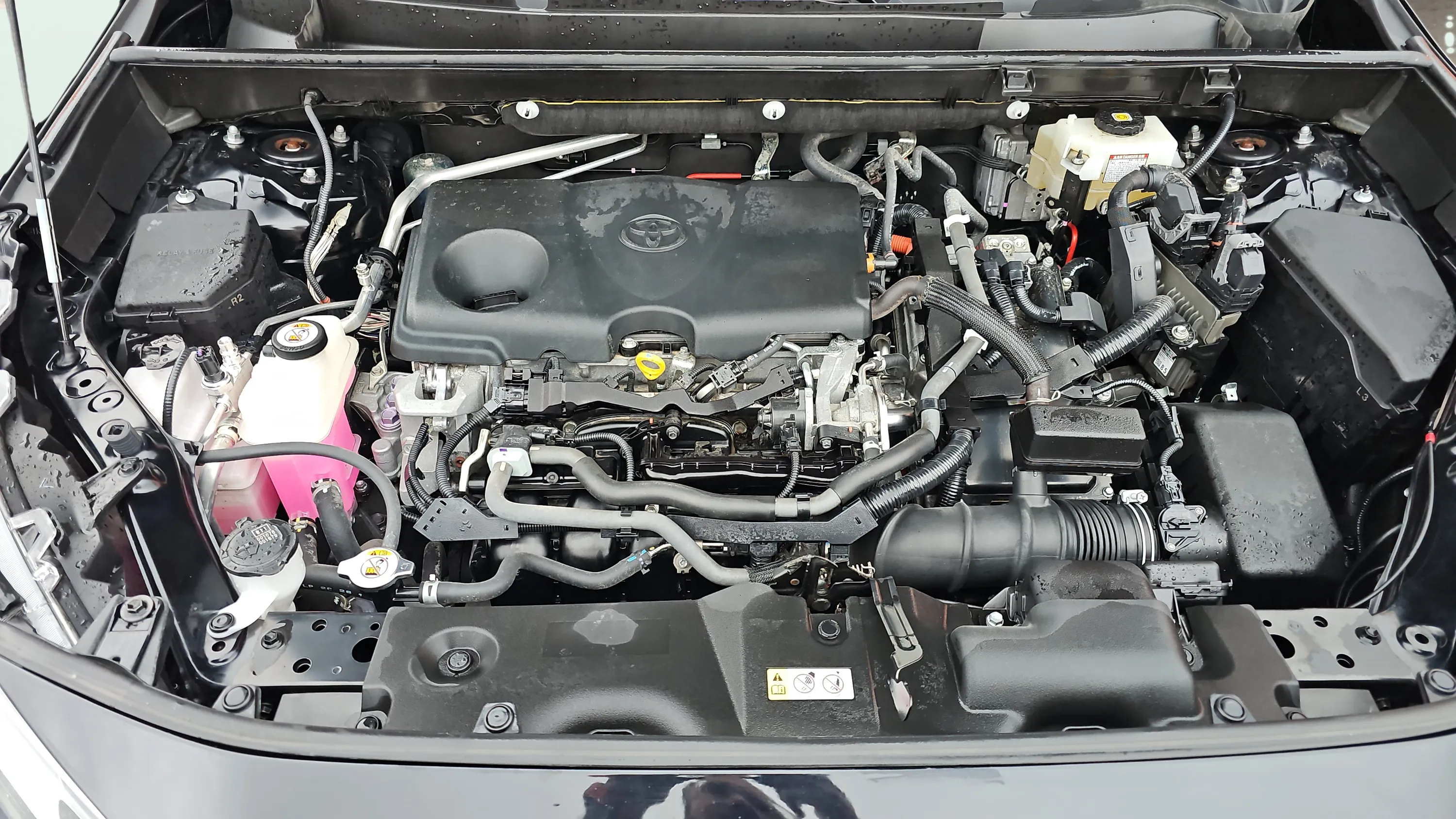 Toyota RAV4 2.5l 220H Advance Plus - foto 10