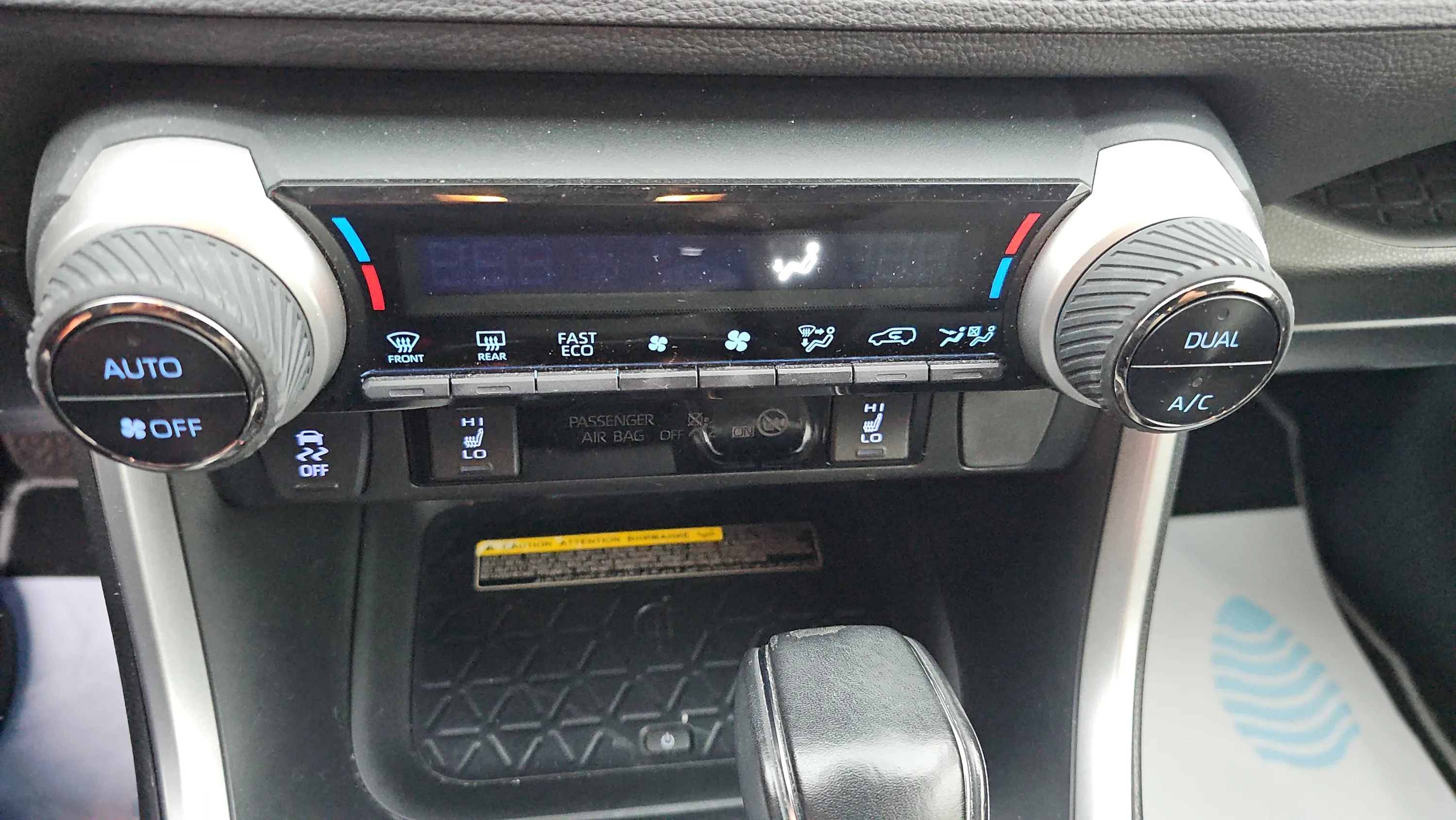 Toyota RAV4 2.5l 220H Advance Plus - foto 11