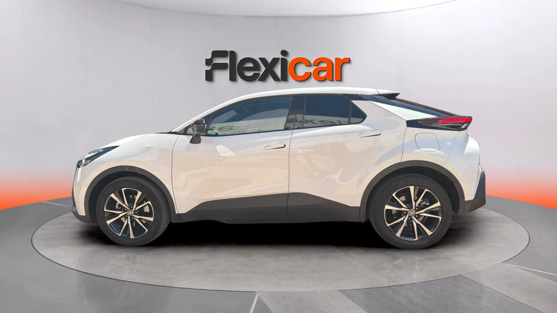 Toyota C-HR 2.0 220PH Advance - foto 4