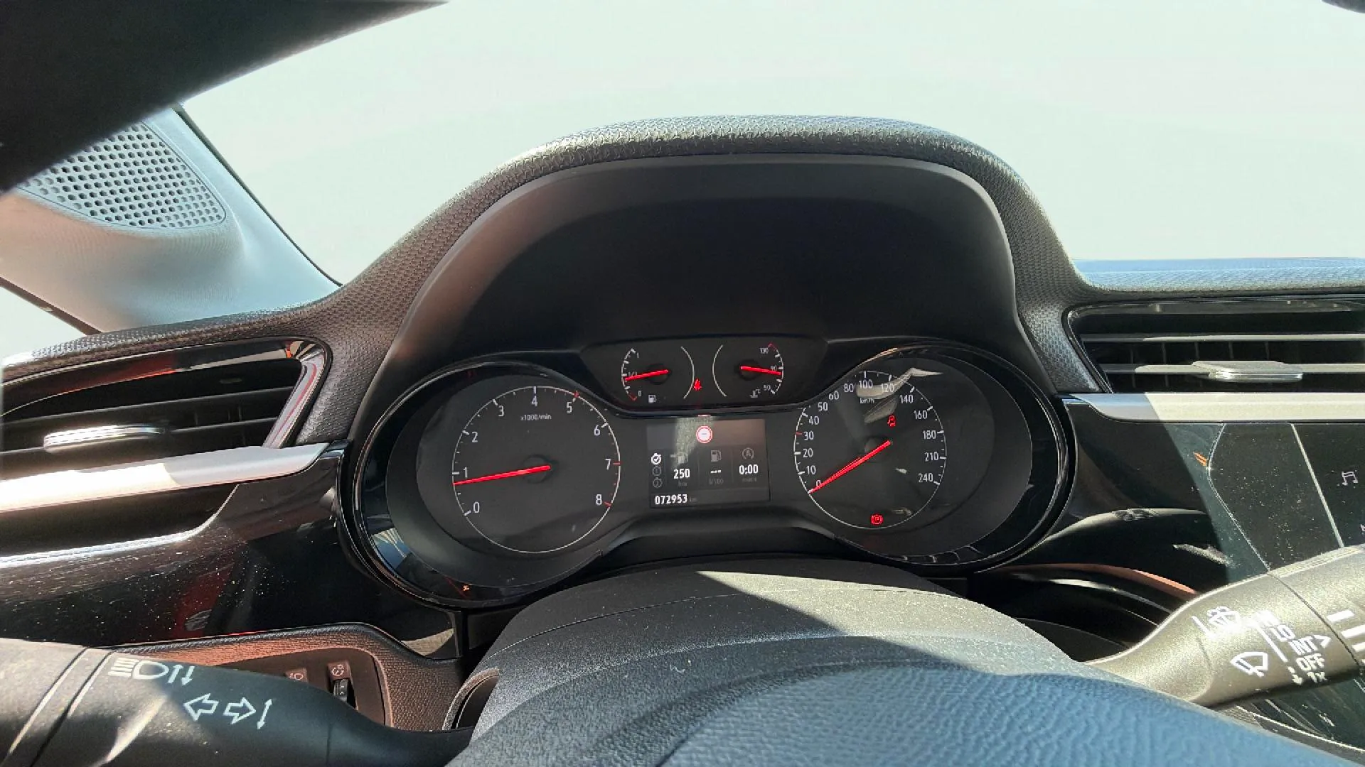 Opel Corsa 1.2T XHL Edition - foto 8