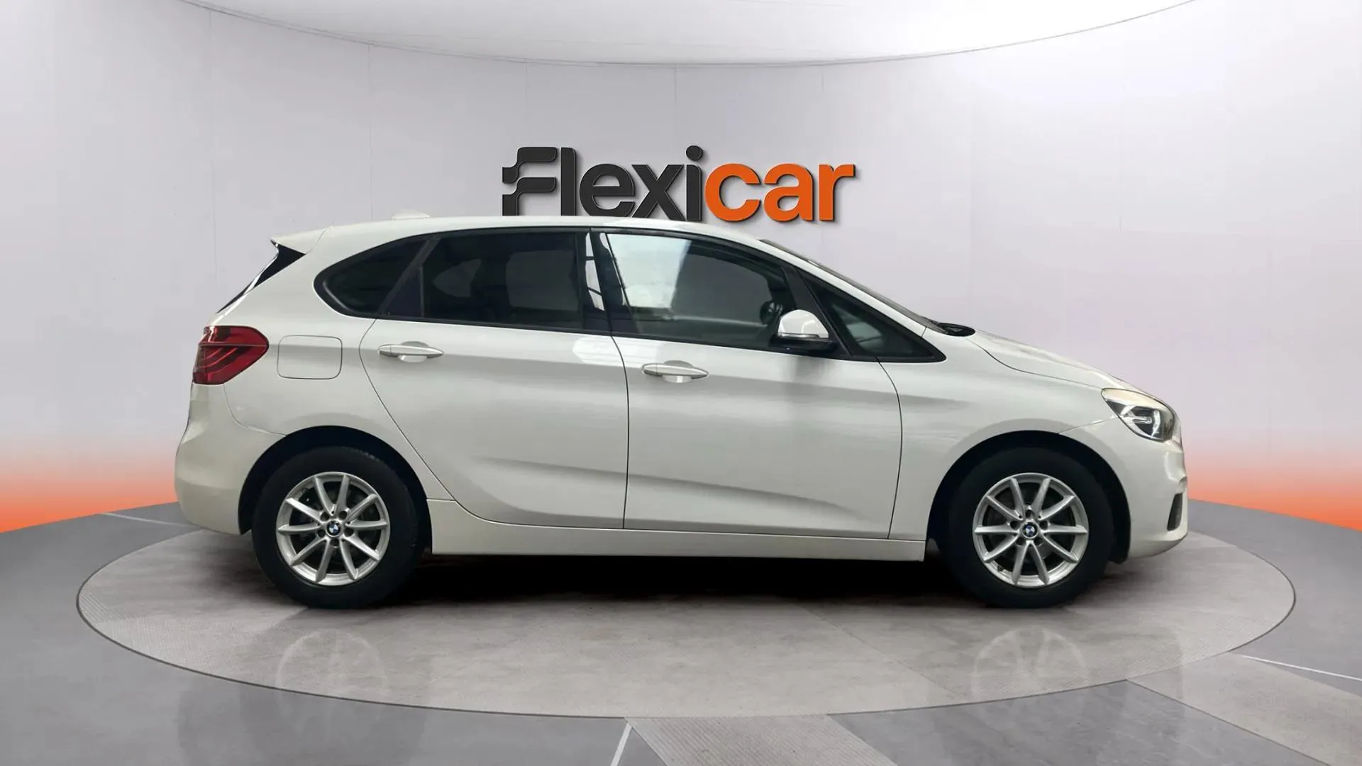 BMW Serie 2 Active Tourer 216d - foto 8