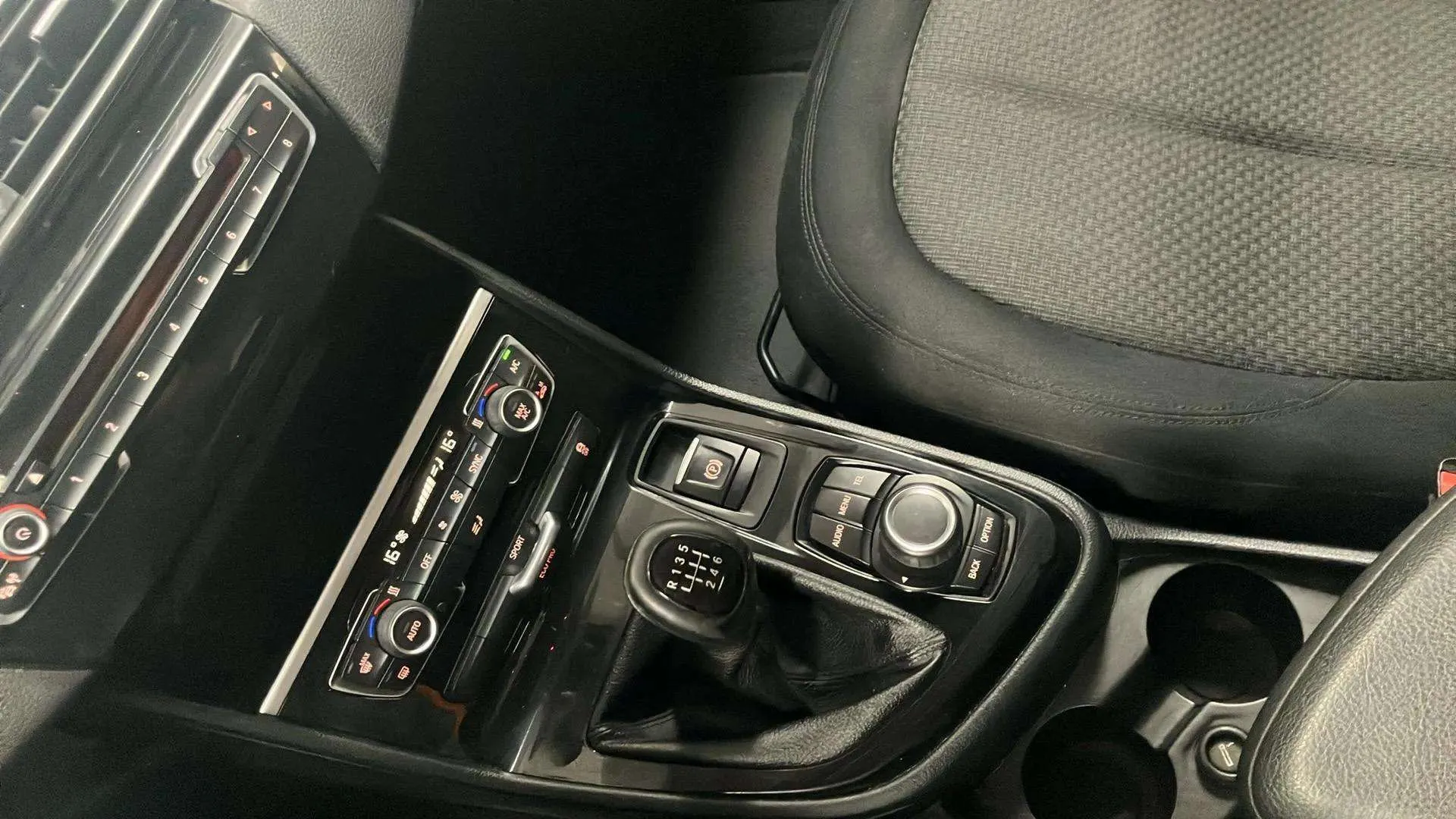 BMW Serie 2 Active Tourer 216d - foto 21