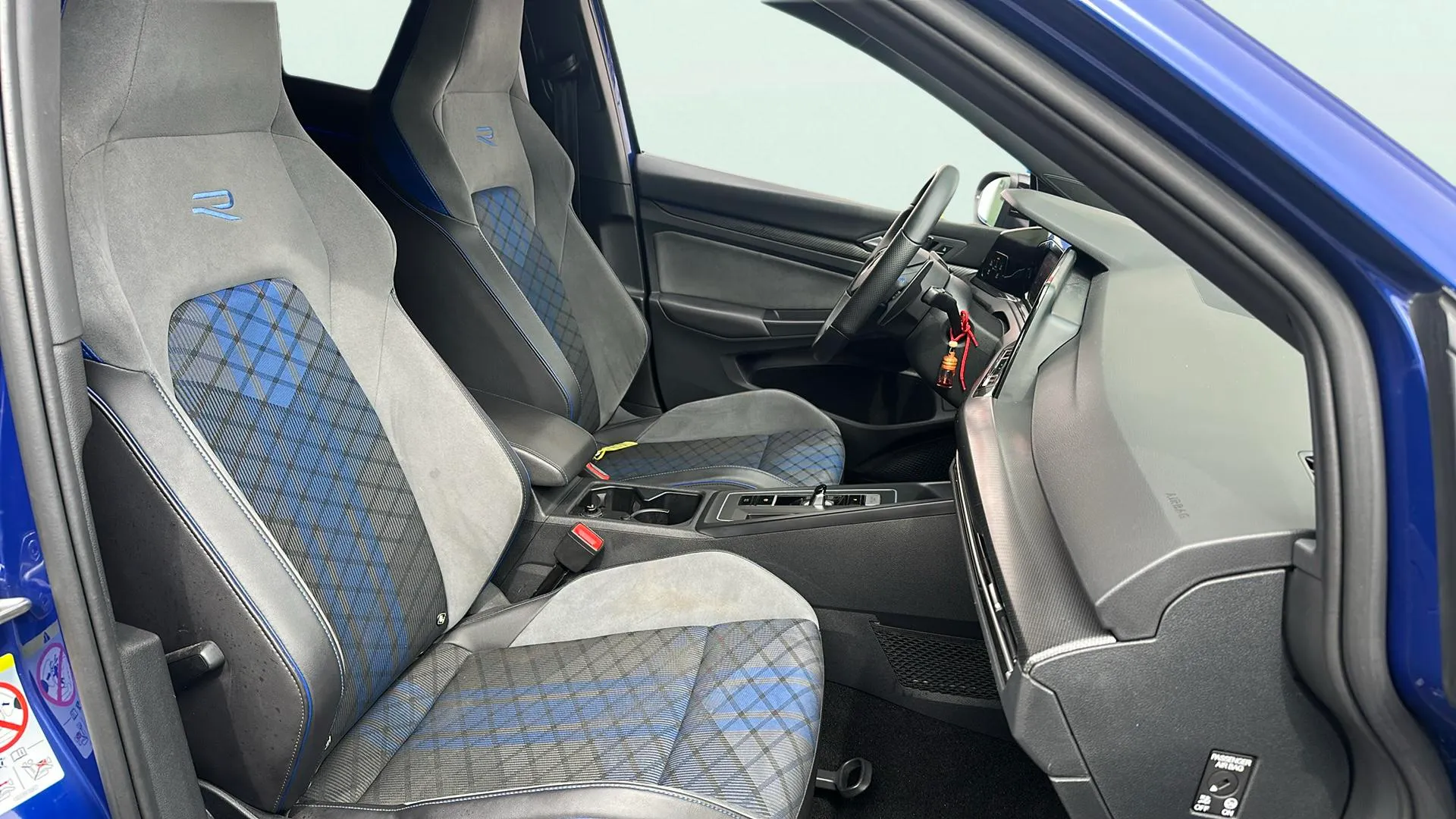Volkswagen Golf R 2.0 TSI 4Motion DSG - foto 17