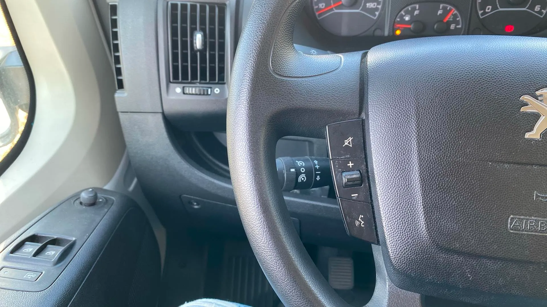Peugeot Boxer 335 L3 H2 Bhdi M - foto 16