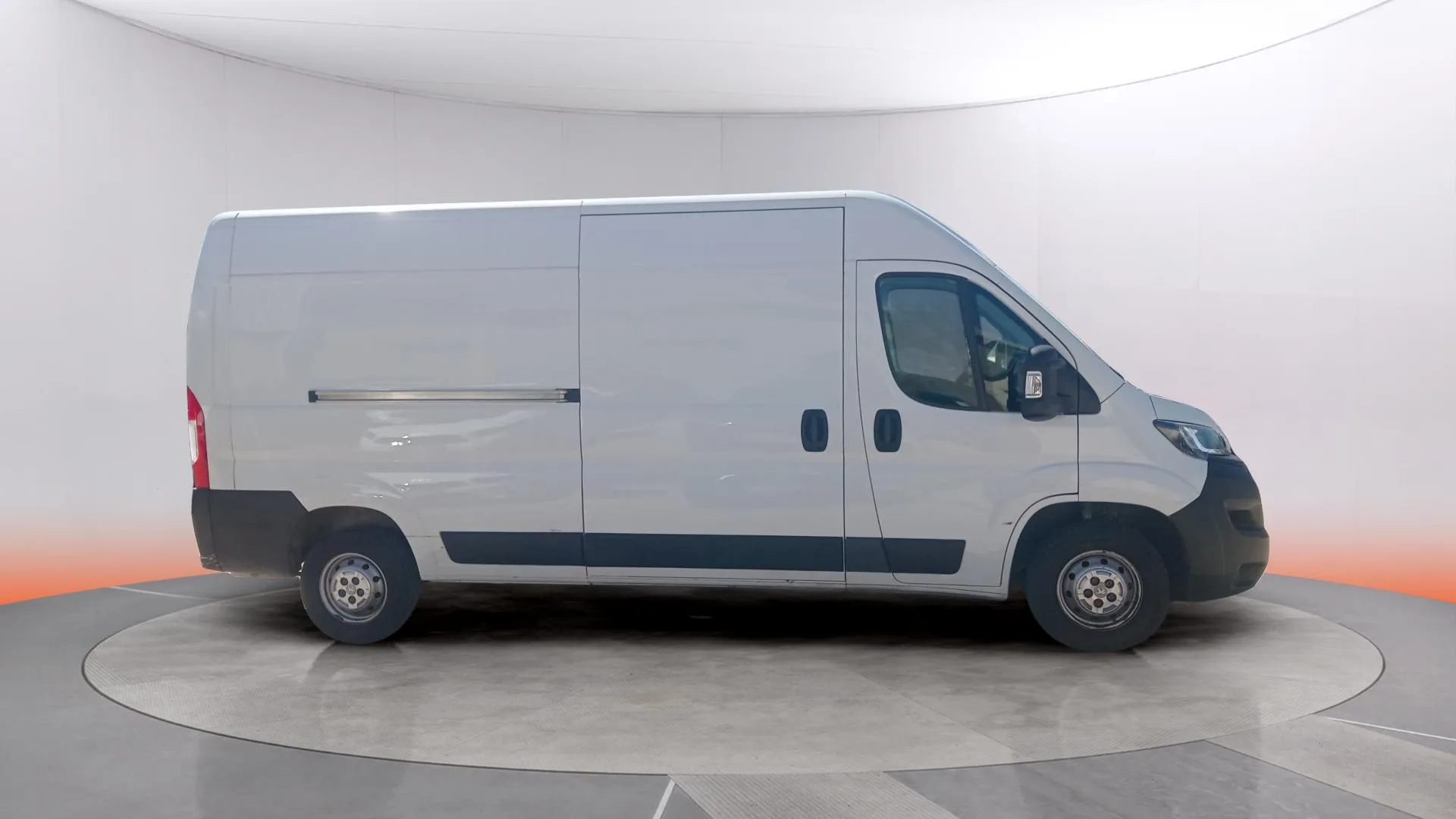 Peugeot Boxer 335 L3H2 Bhdi M - foto 11
