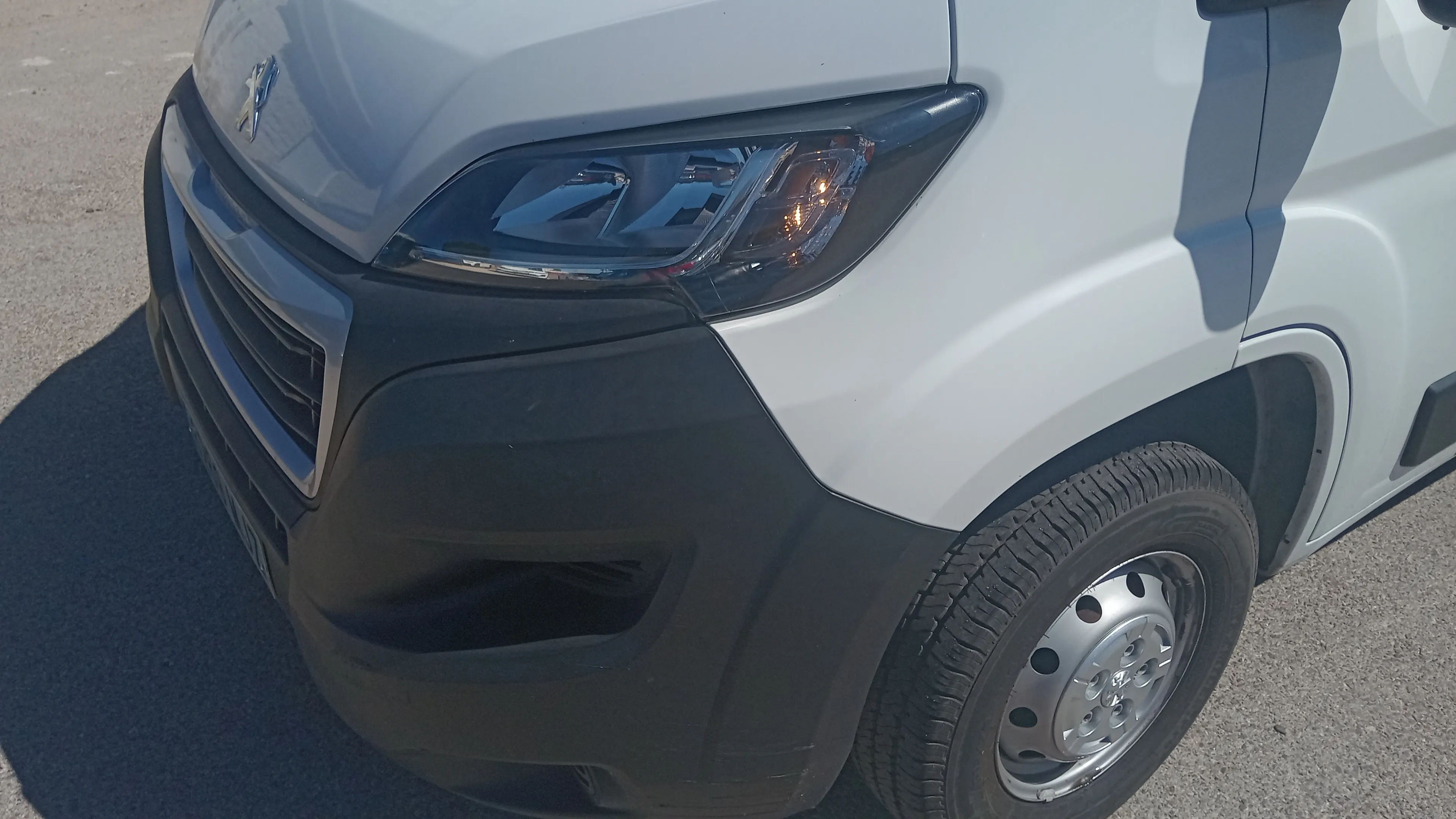 Peugeot Boxer 335 L3H2 Bhdi M - foto 12
