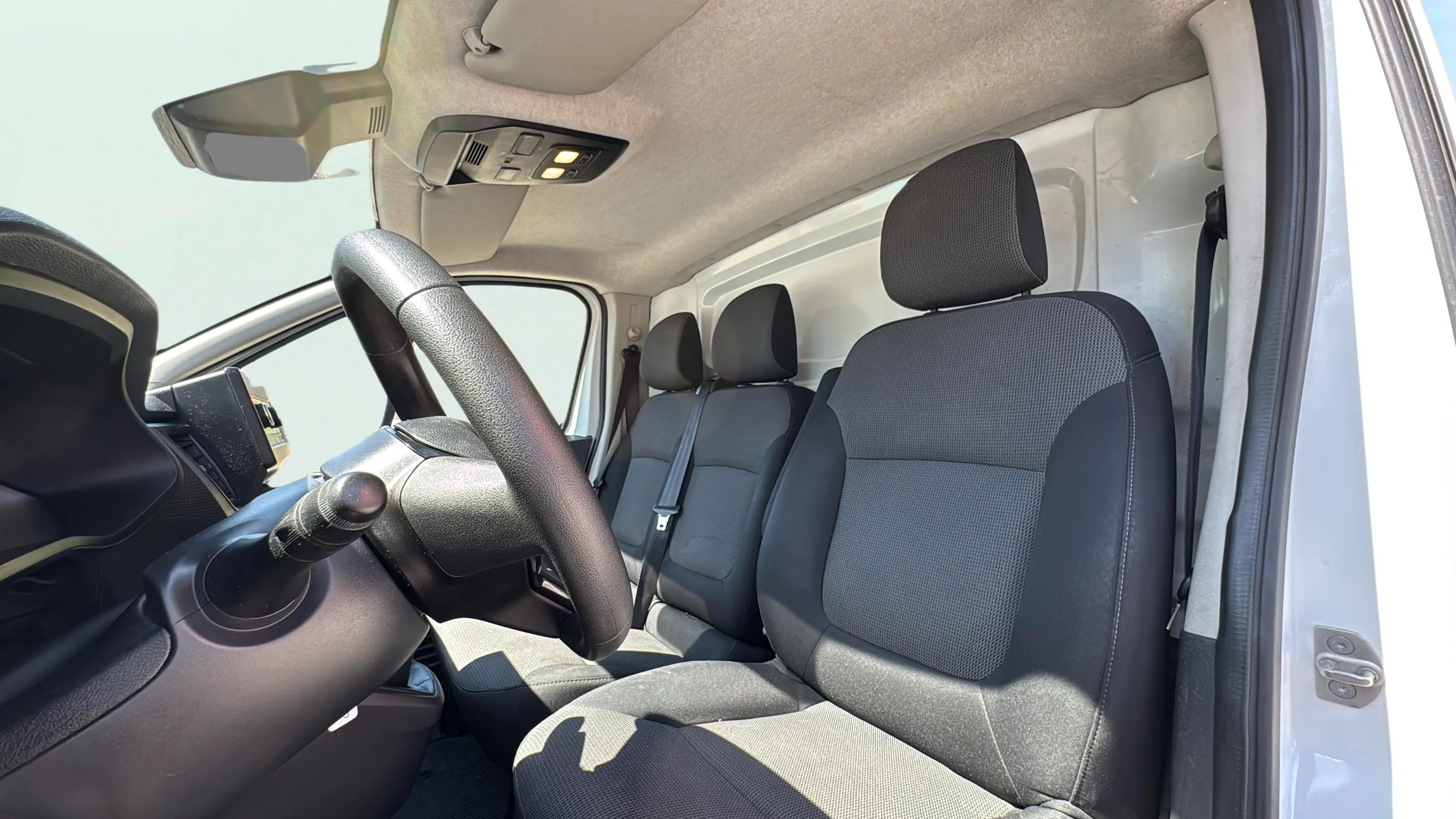Renault Trafic Furgón L1H1 Blue dCi - foto 14